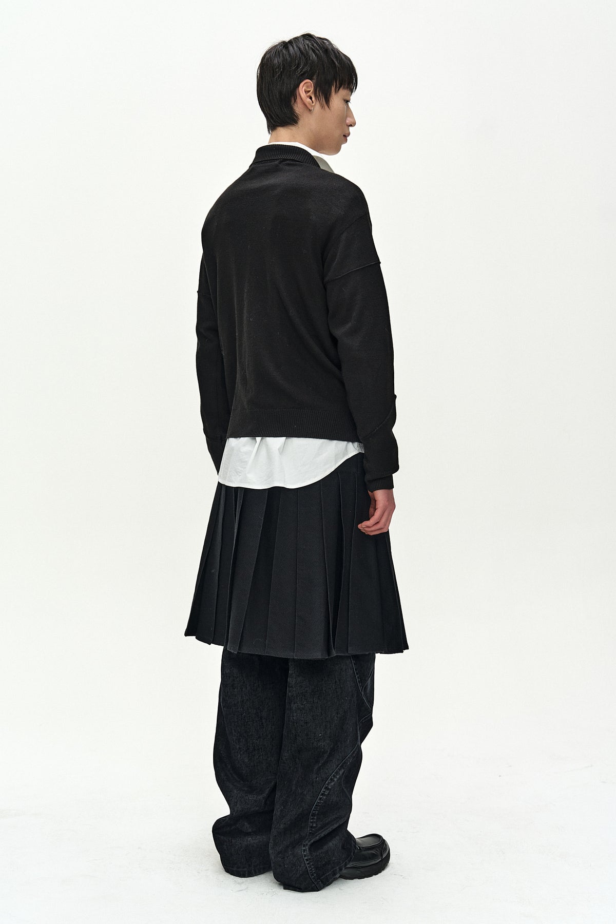 Andersson Bell - Big Pocket Polo Sweater (Black) product image 3 | TRAB K-Fashion Australia