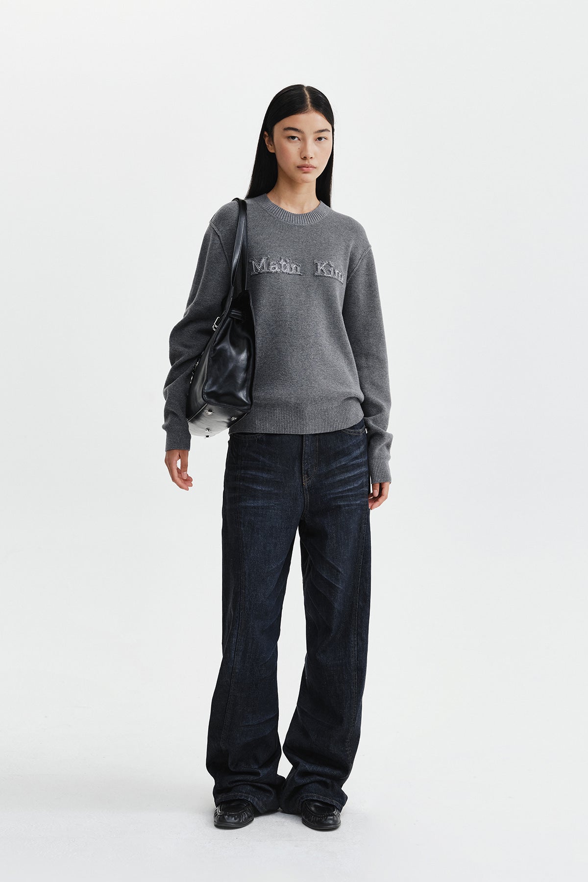 Matin Kim - Matin Applique Logo Knit Pullover (Grey) product image 9 | TRAB K-Fashion Australia