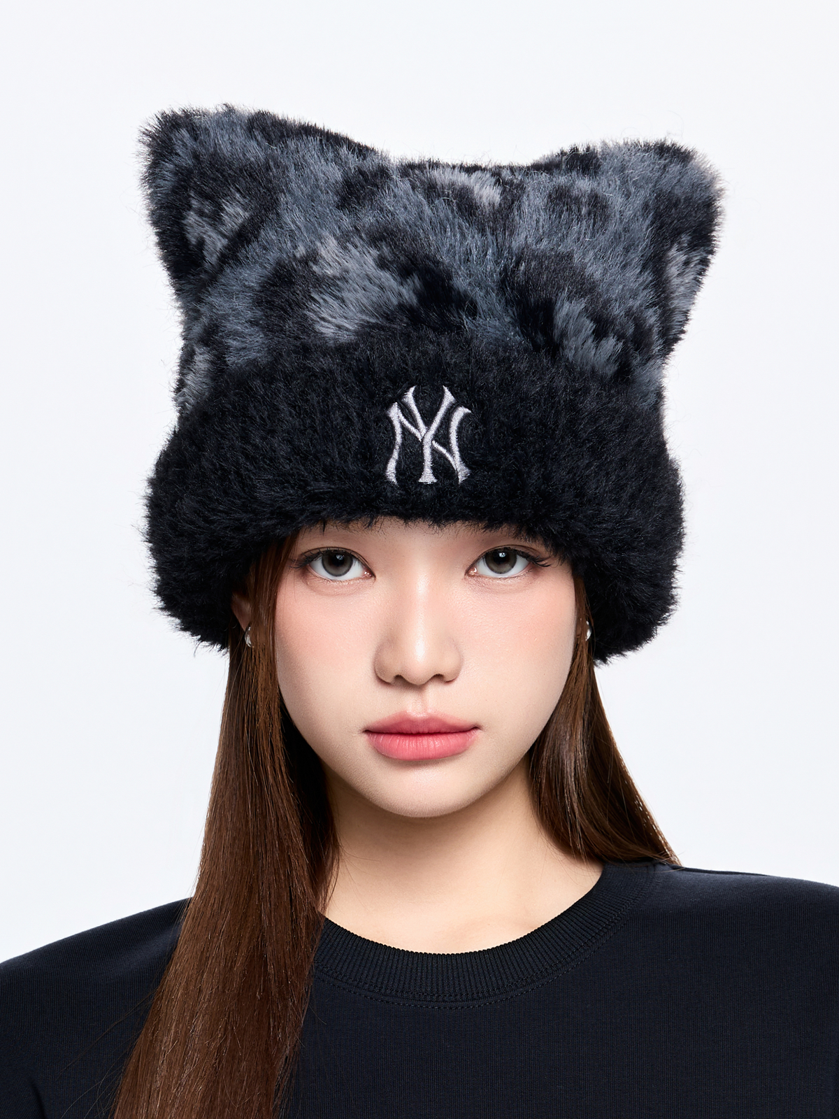 MLB Korea - MLB Leopard Meow Beanie New York Yankees (Black) product image 3 | TRAB K-Fashion Australia
