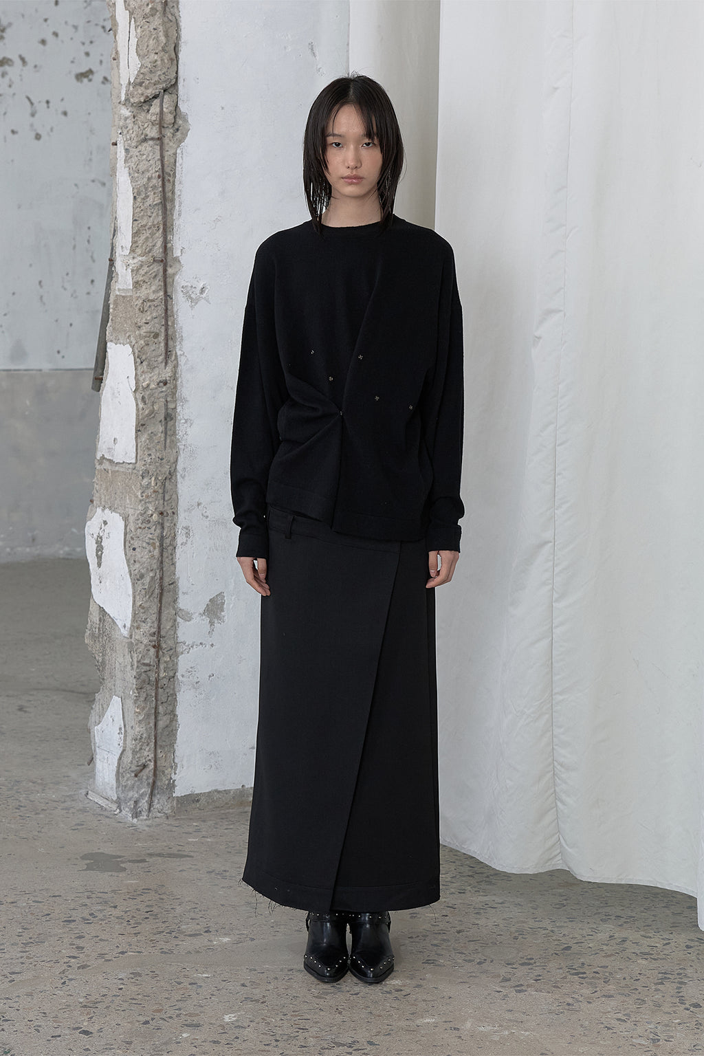Deinet - Button Up Pullover Knit (Black) product image 1 | TRAB K-Fashion Australia