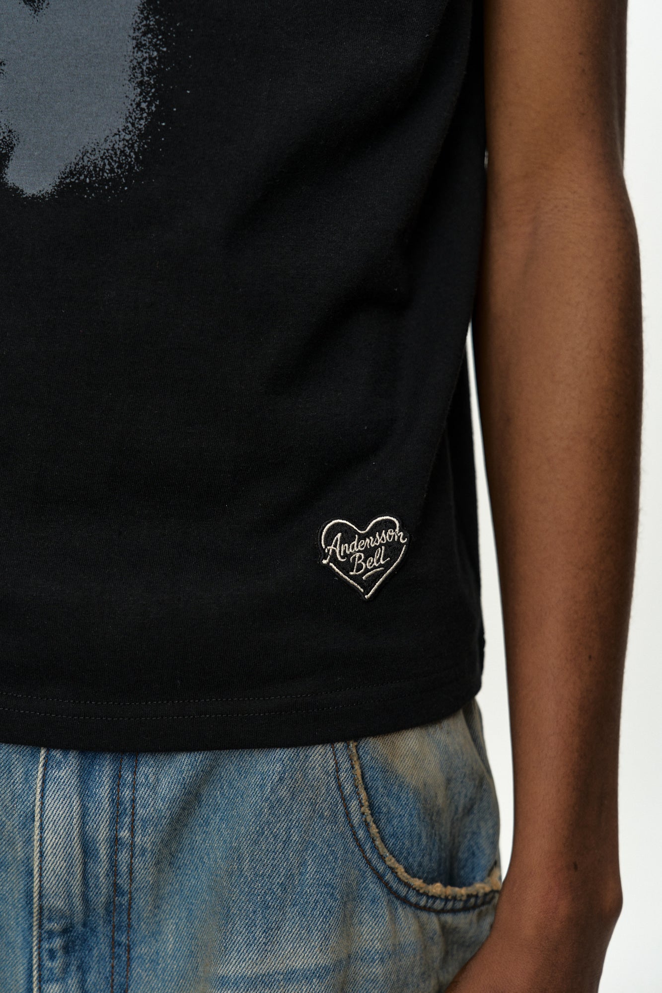 Andersson Bell - (essential) Unisex Heart T-Shirt (Black) product image 7 | TRAB K-Fashion Australia