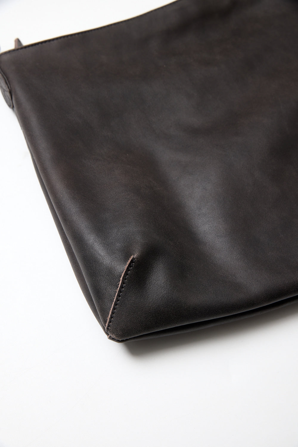 Hatchingroom - Archer Bag Cow Leather (Vintage Brown) product image 5 | TRAB K-Fashion Australia