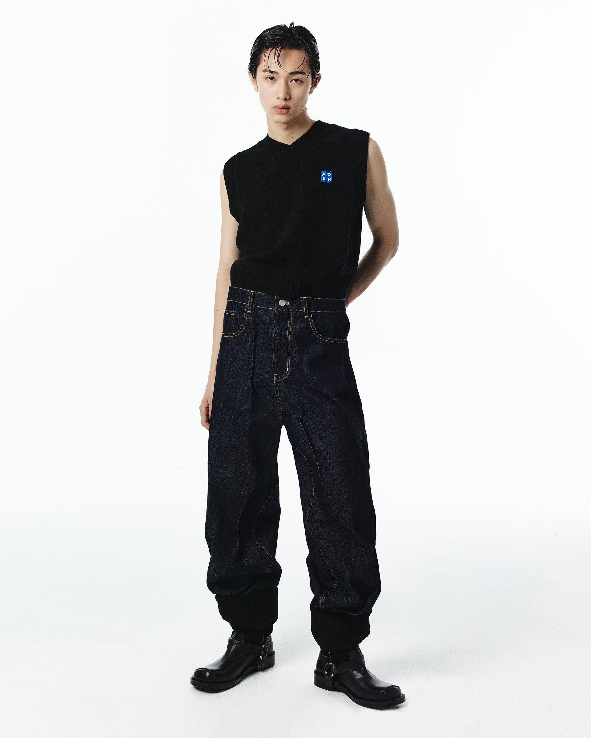 Ader Error - Sig; BL Tag knit vest 01 (Noir) product image 4 | TRAB K-Fashion Australia