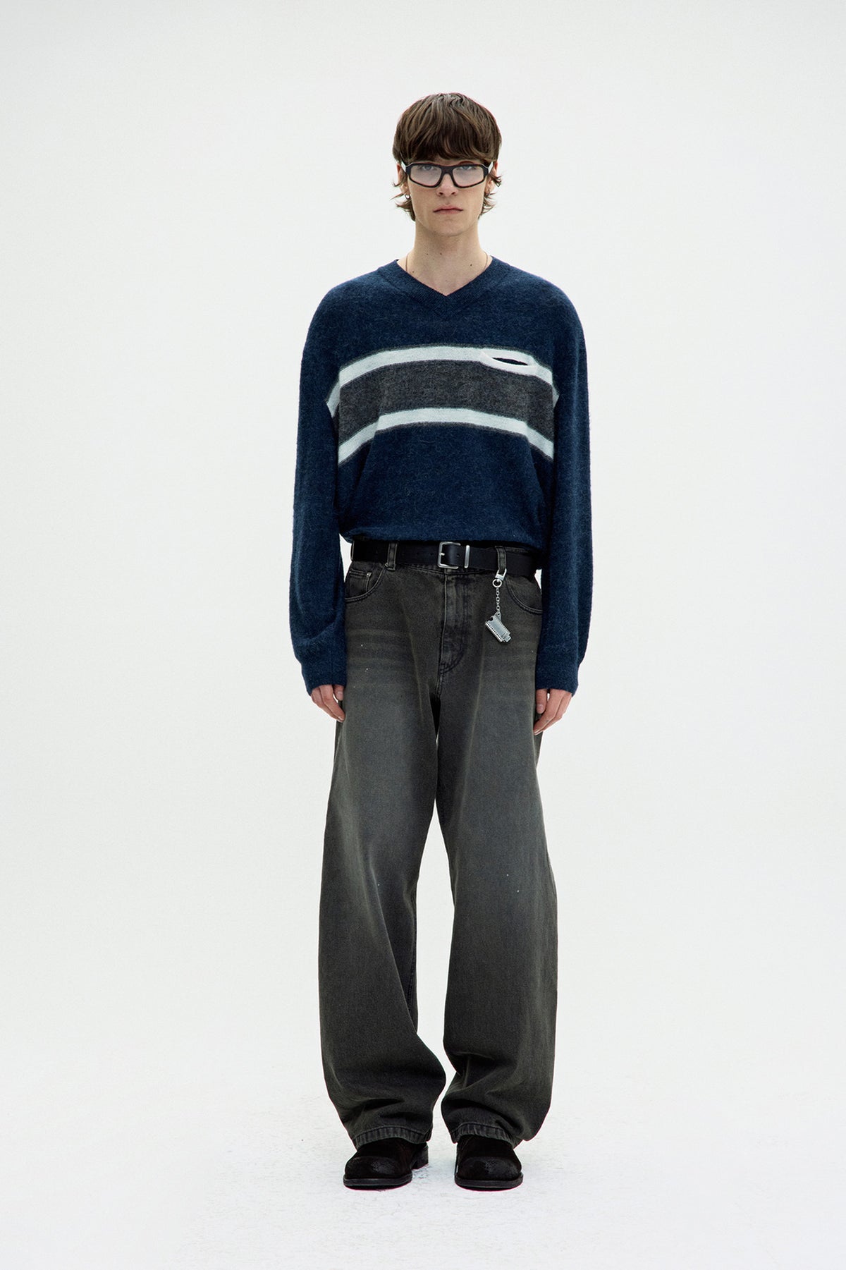 Coor - Alpaca Blend Striped V-Neck Sweater (Navy) product image 2 | TRAB K-Fashion Australia