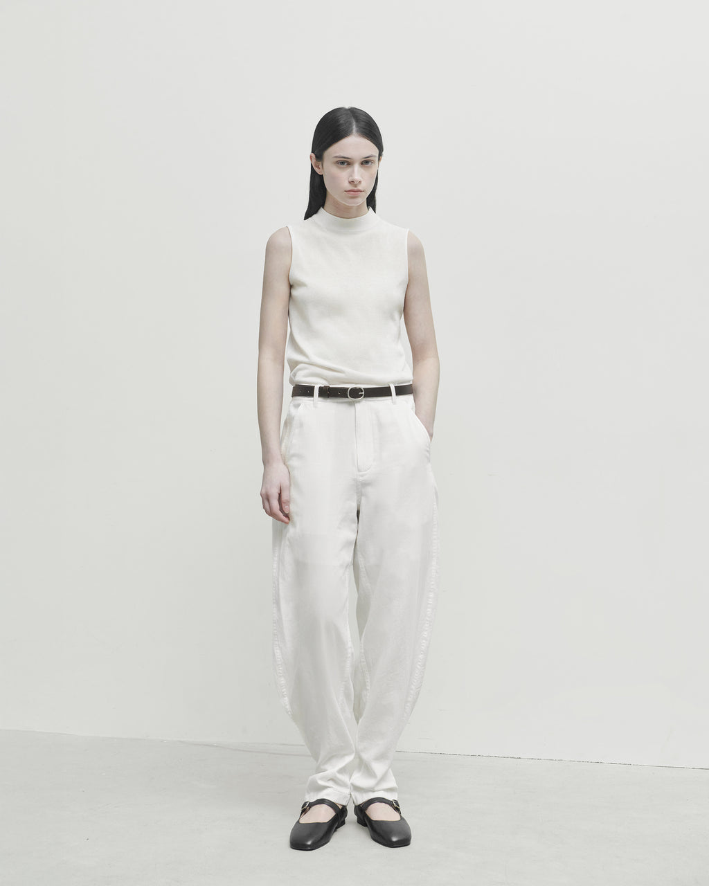 Brownyard - Mock Neck Sleeveless Knit (White) product image 1 | TRAB K-Fashion Australia