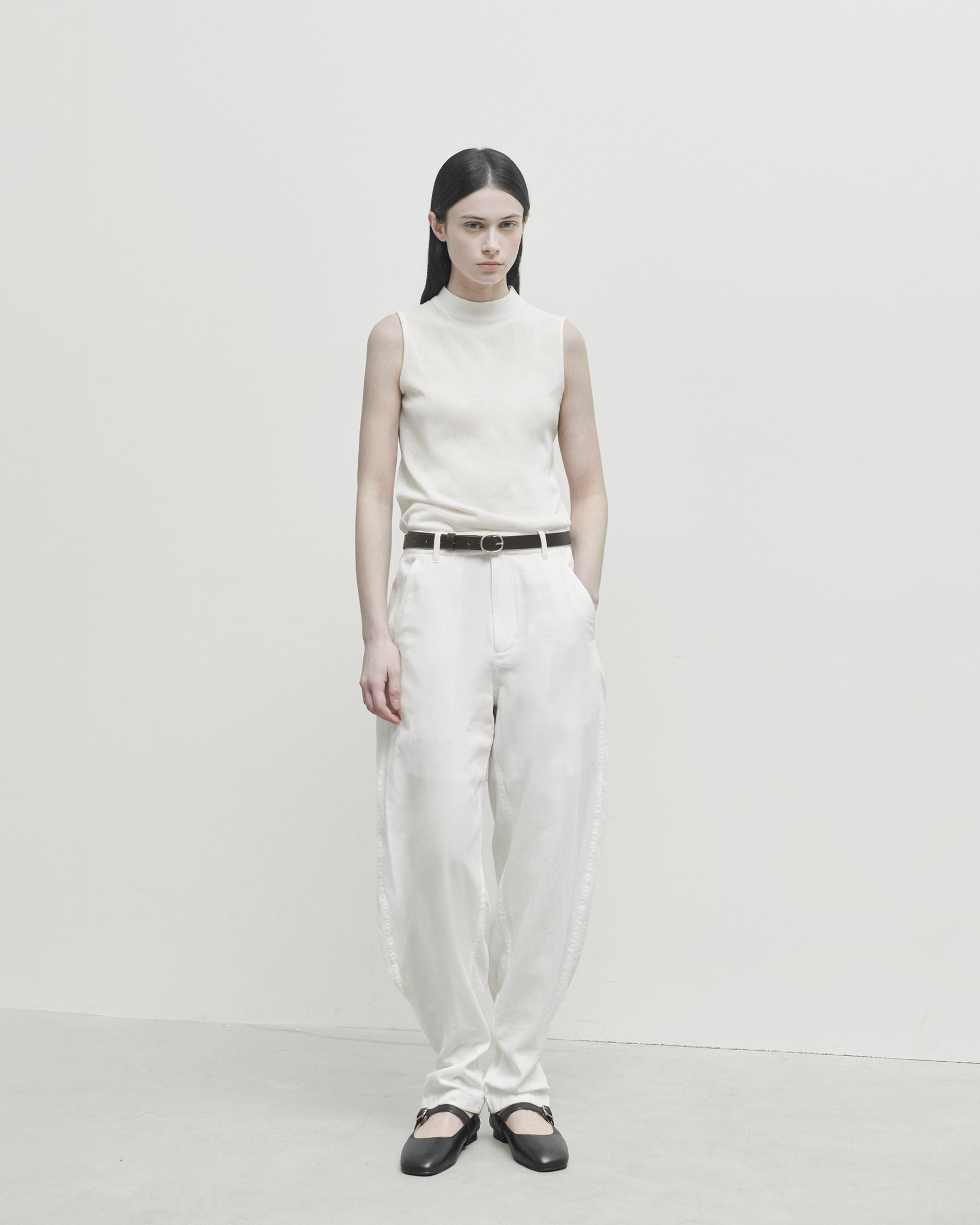 Brownyard - Mock Neck Sleeveless Knit (White) product image 1 | TRAB K-Fashion Australia