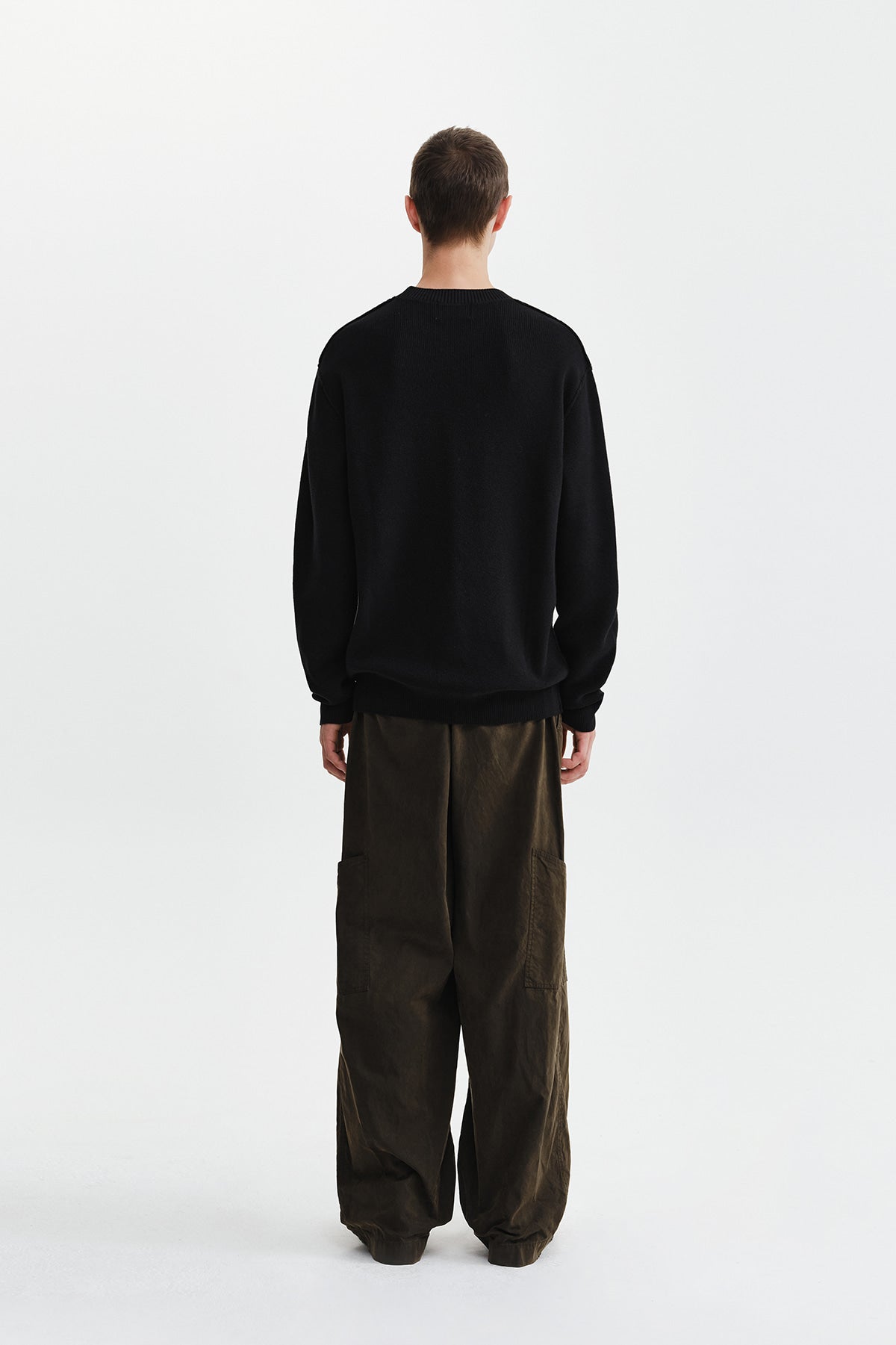 Matin Kim - Matin Applique Logo Knit Pullover (Black) product image 9 | TRAB K-Fashion Australia