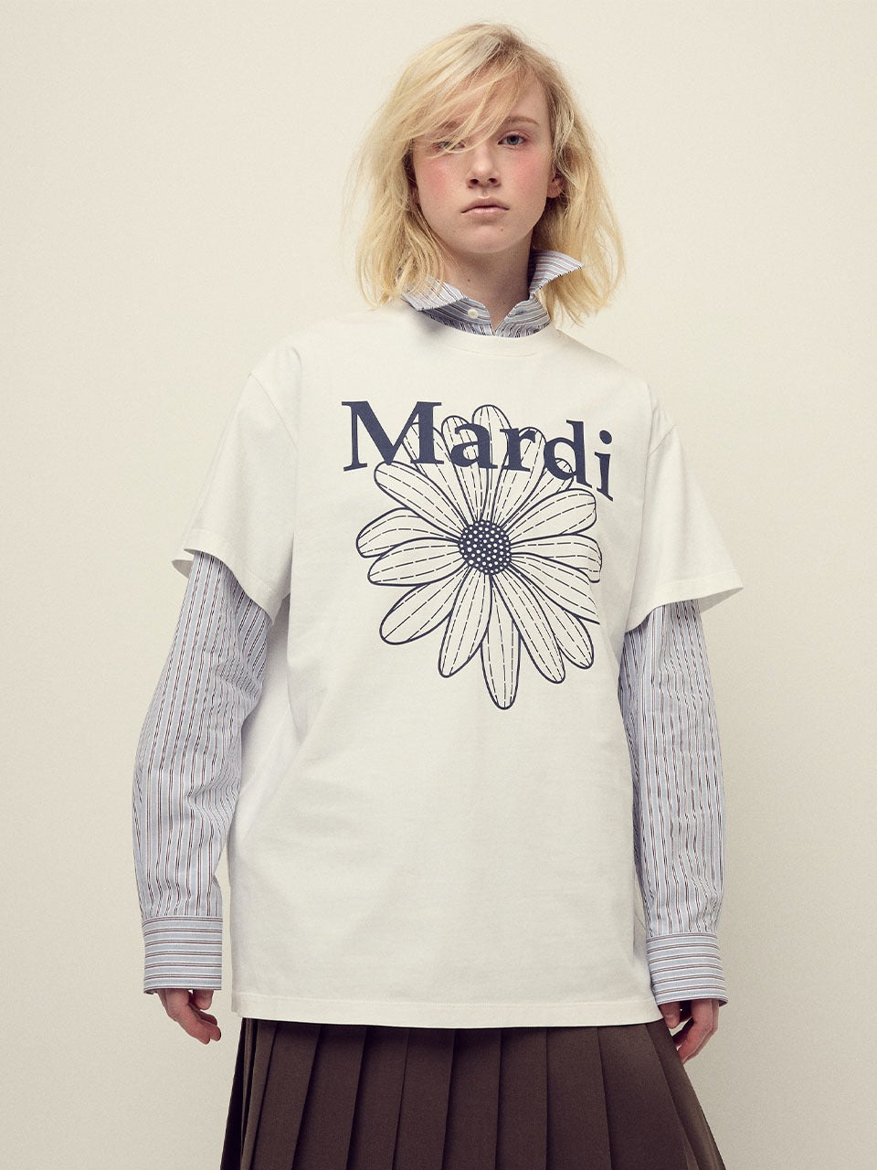 Mardi Mercredi - [Pre-Order – Ships June 19] Unisex Tshirt Flowermardi (Ivory Navy) product image 1 | TRAB K-Fashion Australia
