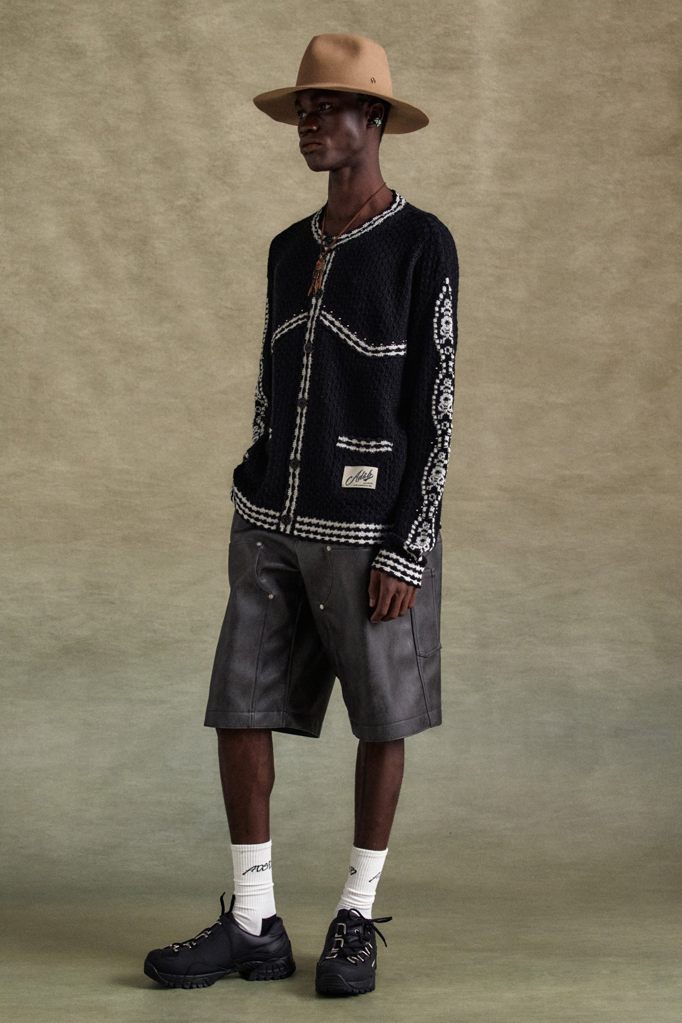 Andersson Bell - Fantasia Round-Neck Cardigan (Black) product image 3 | TRAB K-Fashion Australia