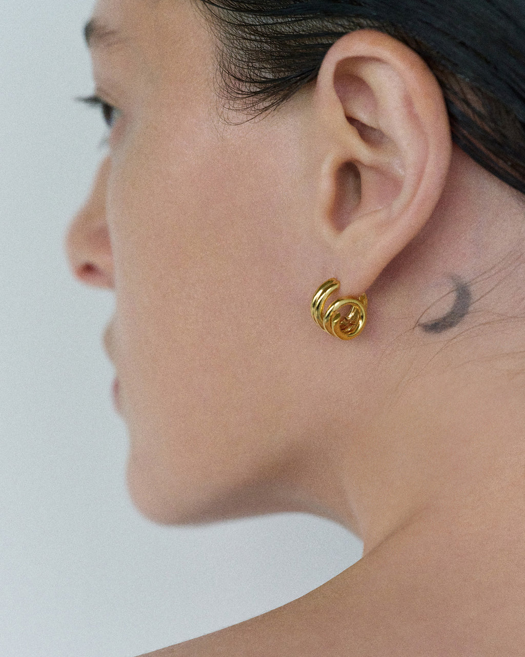 Numbering - Diagonal Coil Hoop Earrings #8101 product image 5 | TRAB K-Fashion Australia