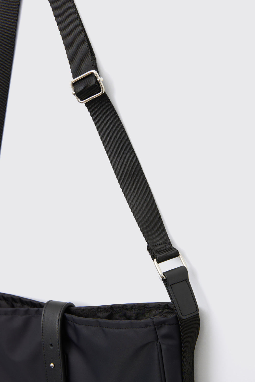 Hatchingroom - Wavy Bag Mini High Density Nylon (Black) product image 4 | TRAB K-Fashion Australia