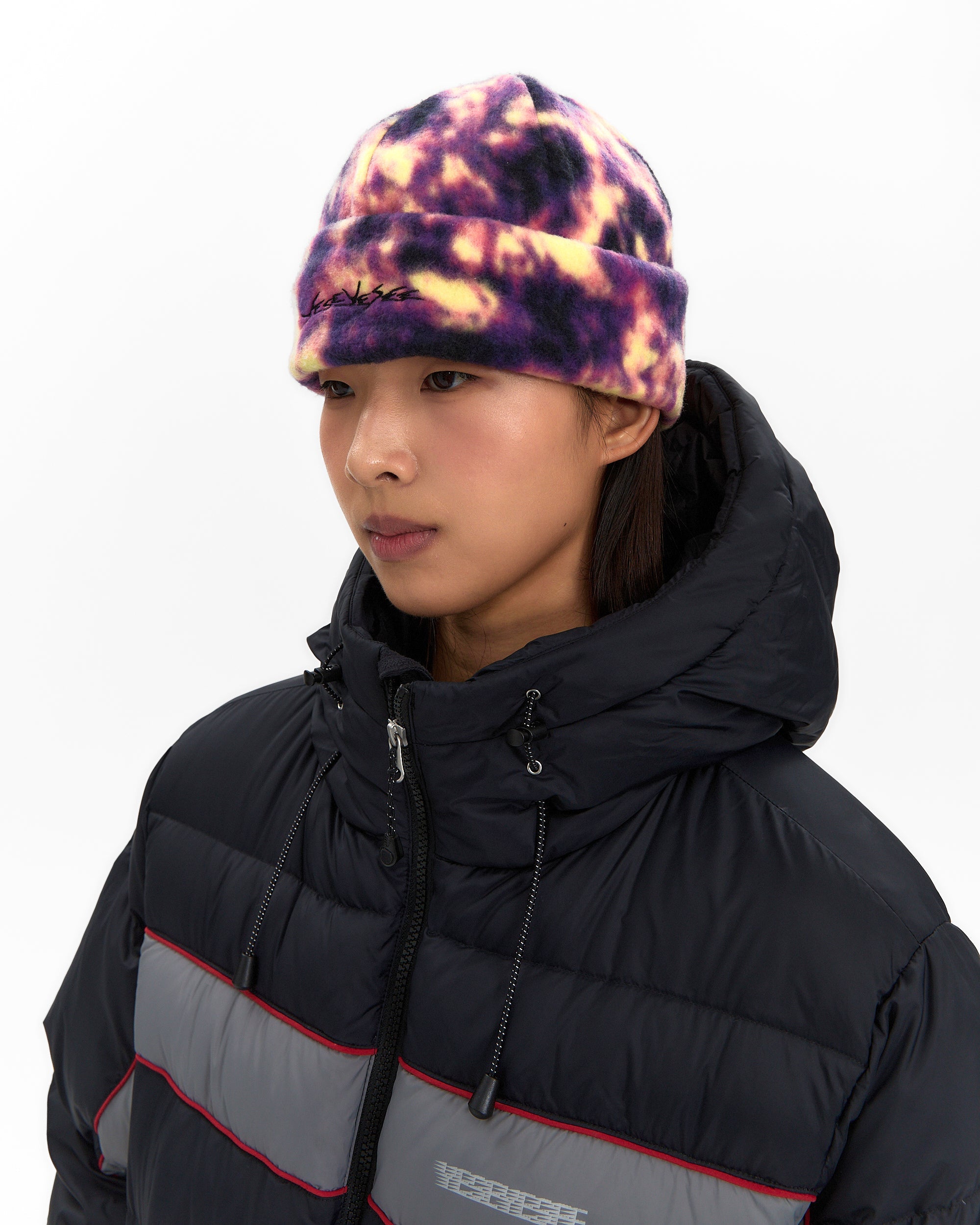 yeseyesee - Lure Fleece Beanie (Infrared) product image 5 | TRAB K-Fashion Australia