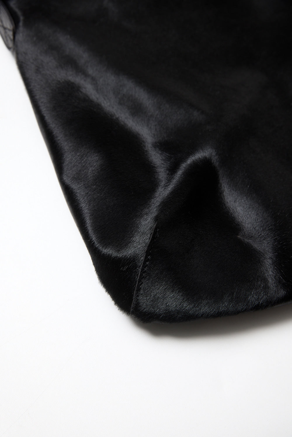 Hatchingroom - Archer Bag Calf & Lamb Skin (Black) product image 5 | TRAB K-Fashion Australia