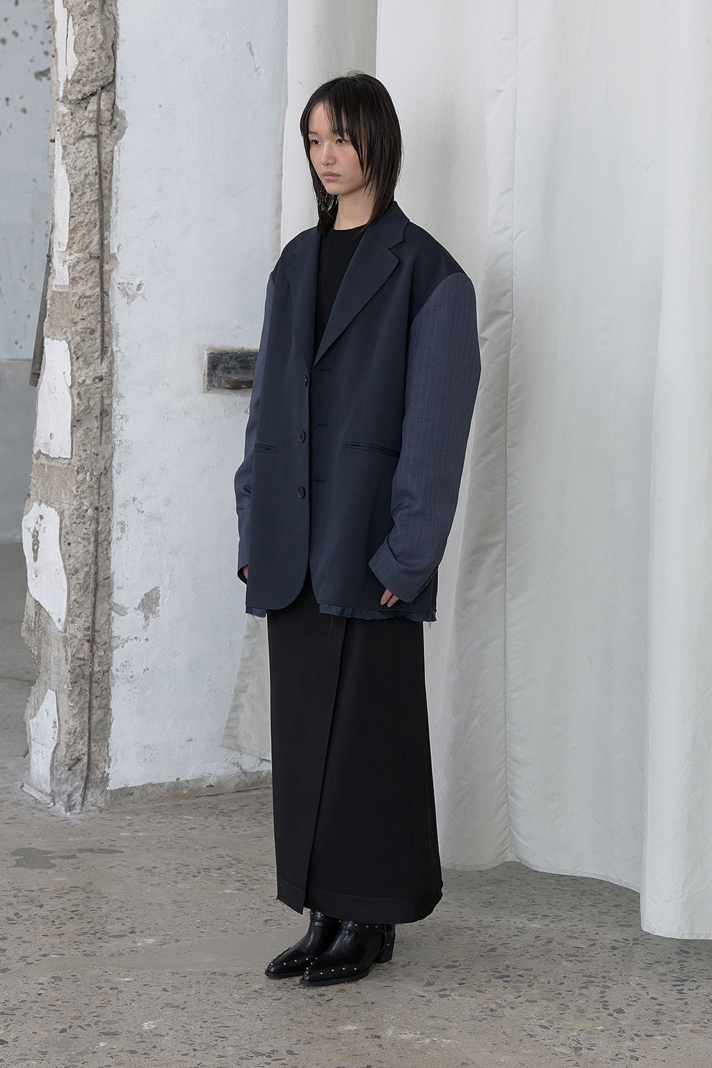 Deinet - Belt Long Raw Skirt (Black) product image 2 | TRAB K-Fashion Australia