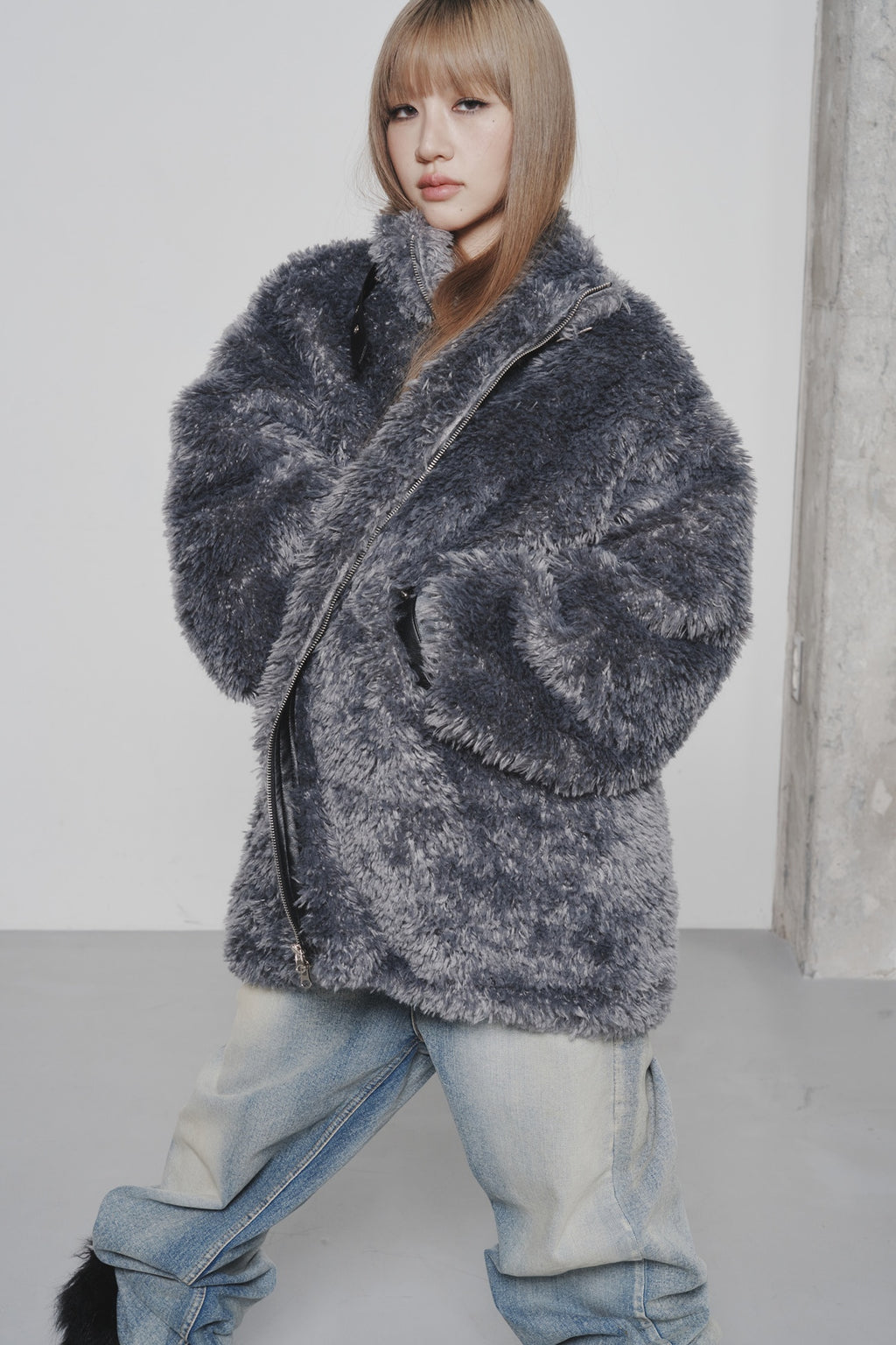 Deinet - Bizzo Point Faux Fur Jumper (Charcoal) product image 9 | TRAB K-Fashion Australia