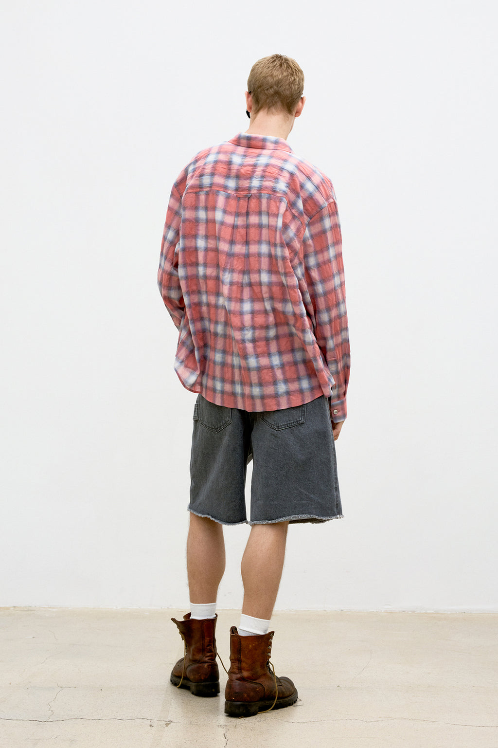 Coor - Seersucker Ombre Checkered Shirt (Pink Check) product image 4 | TRAB K-Fashion Australia