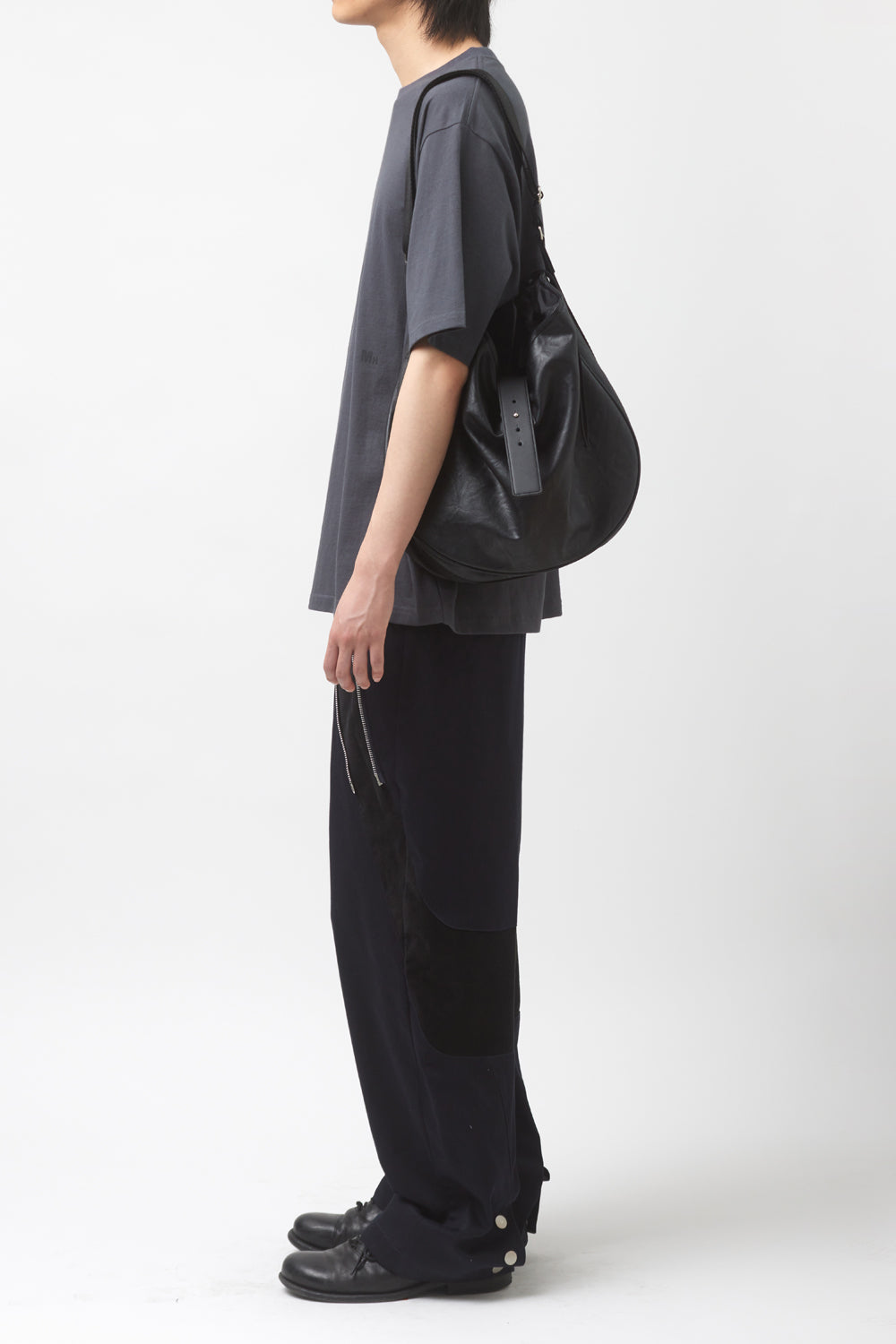 Hatchingroom - Wavy Bag Faux Leather (Black) product image 10 | TRAB K-Fashion Australia