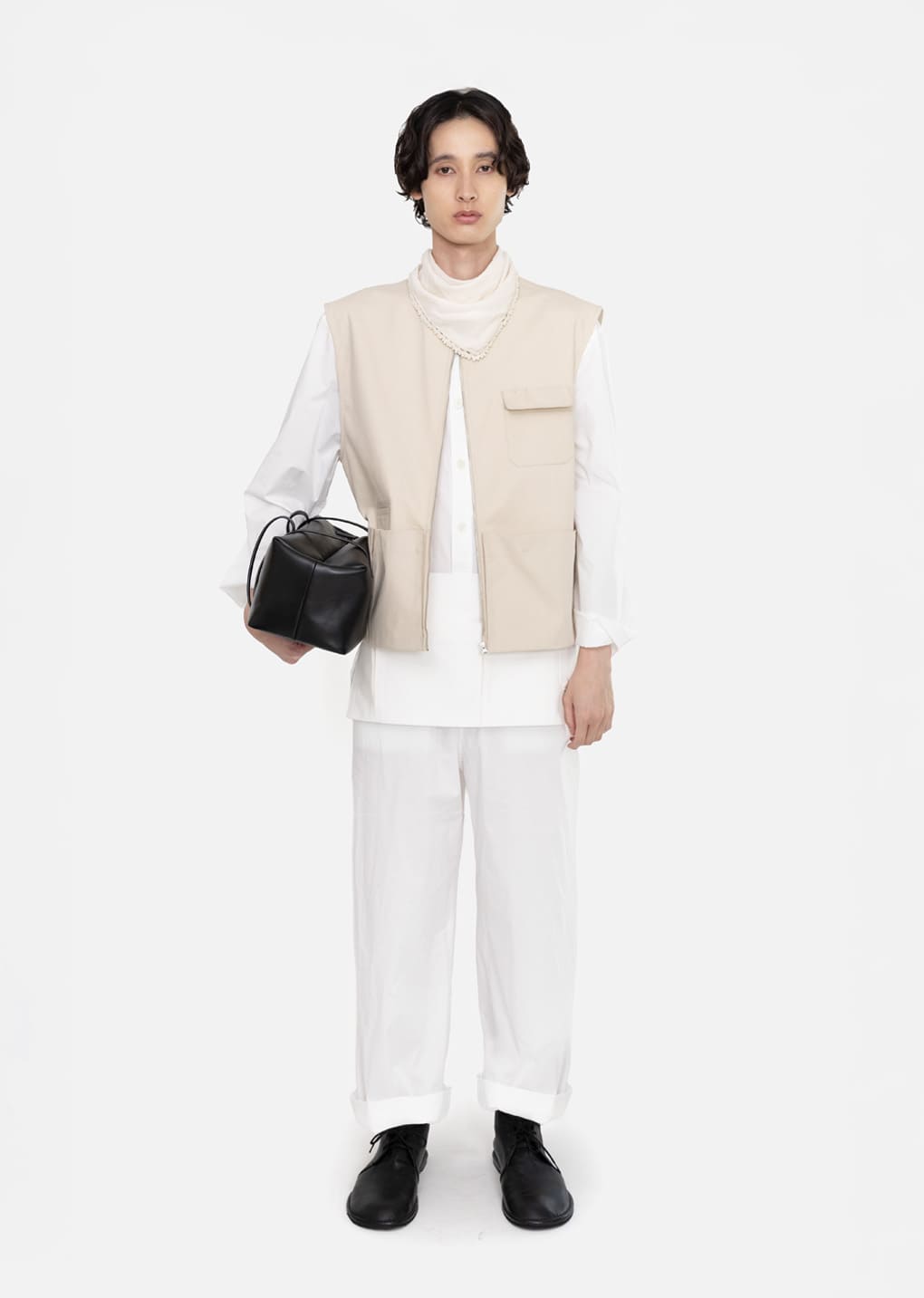 Amomento - Pocket Vest (Beige) product image 2 | TRAB K-Fashion Australia