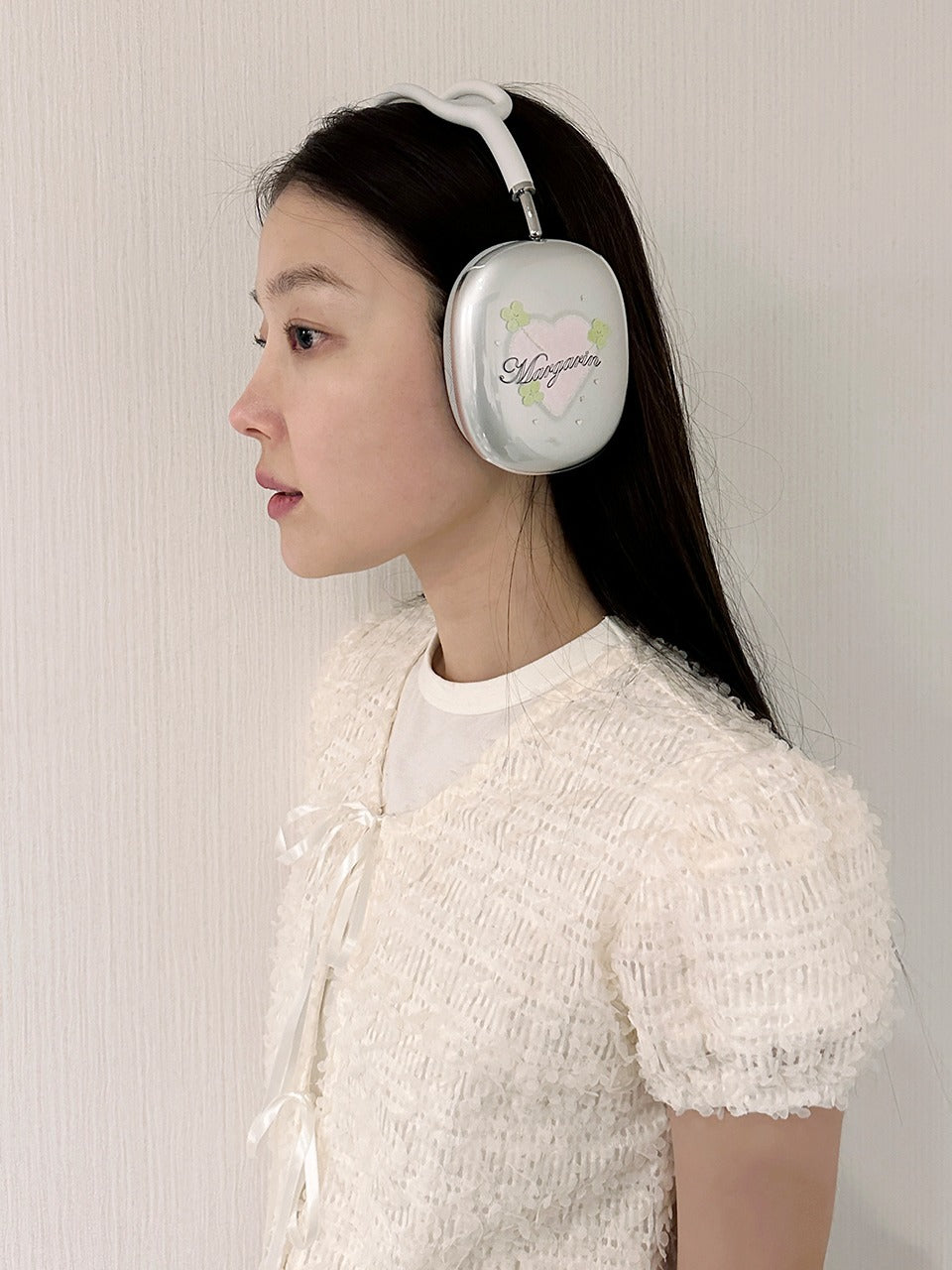 Margarin Fingers - Lucky Airpods Max Case (empty) product image 1 | TRAB K-Fashion Australia