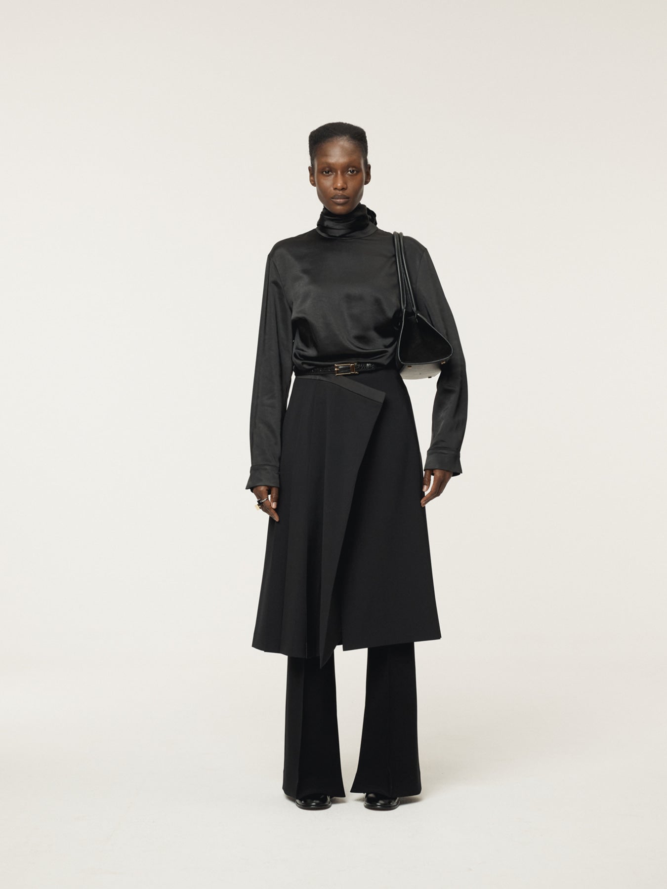 Recto - Pleated Wrap Skirt (Black) product image 2 | TRAB K-Fashion Australia