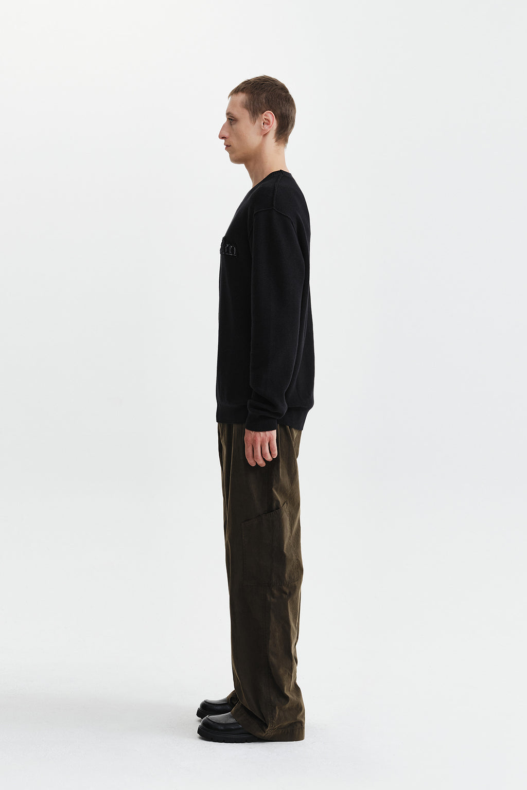 Matin Kim - Matin Applique Logo Knit Pullover (Black) product image 8 | TRAB K-Fashion Australia