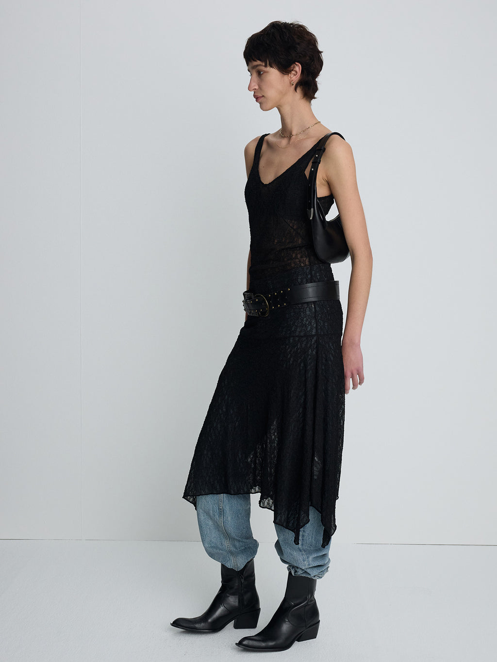 Tonywack - Lace Sleeveless Maxi Dress (Black) product image 2 | TRAB K-Fashion Australia