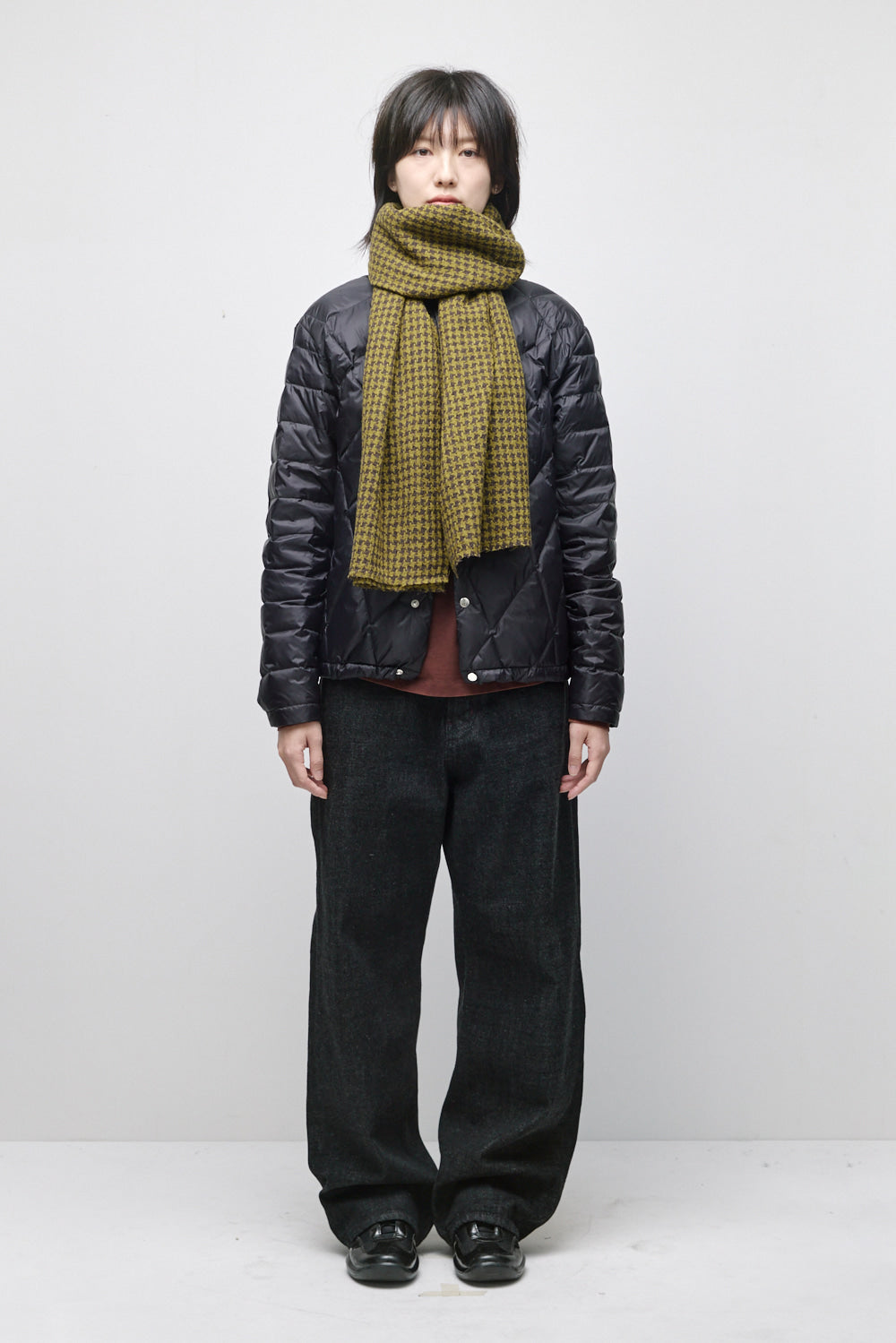 Hatchingroom - Houndstooth Check Wool Muffler (Green) product image 8 | TRAB K-Fashion Australia