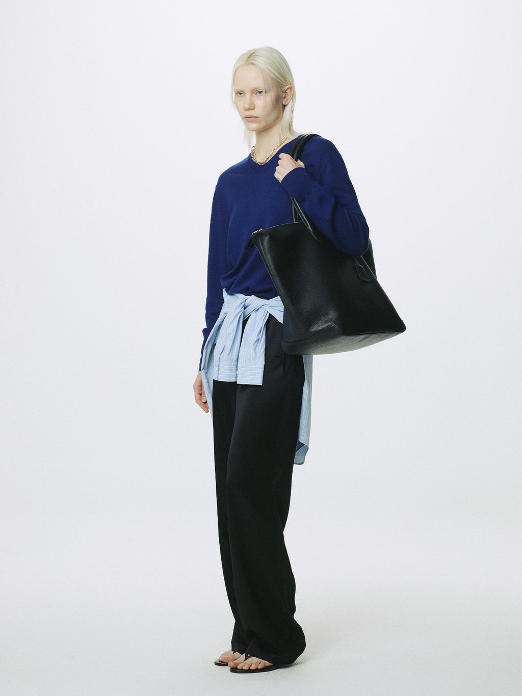 Tonywack - Airy Cashmere V-Neck (Blue) product image 2 | TRAB K-Fashion Australia