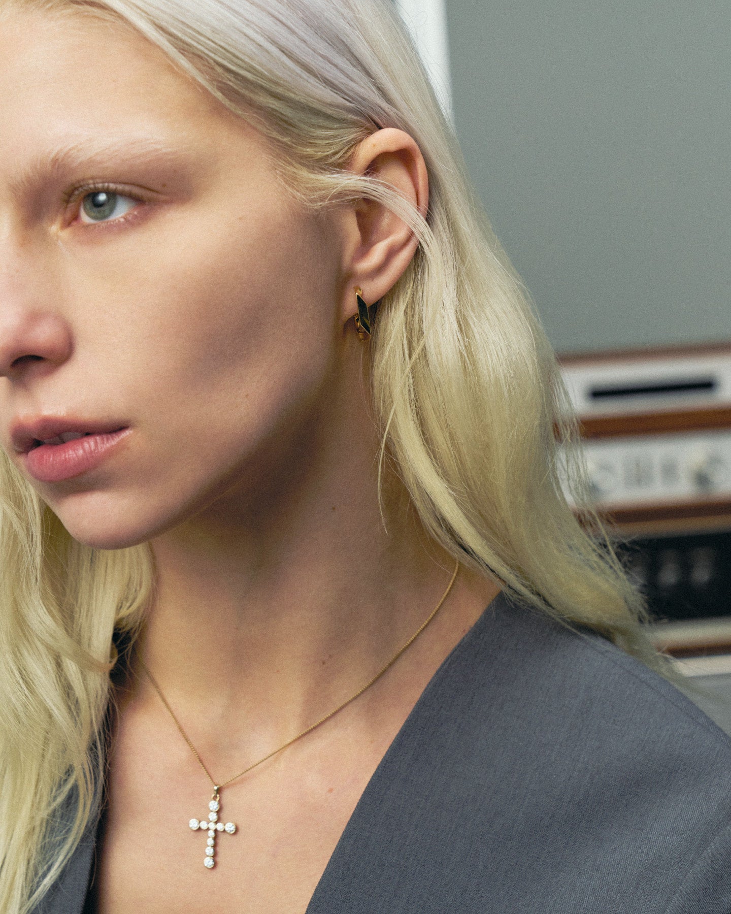 Numbering - Chain Link Hoop Earrings #5351 product image 2 | TRAB K-Fashion Australia