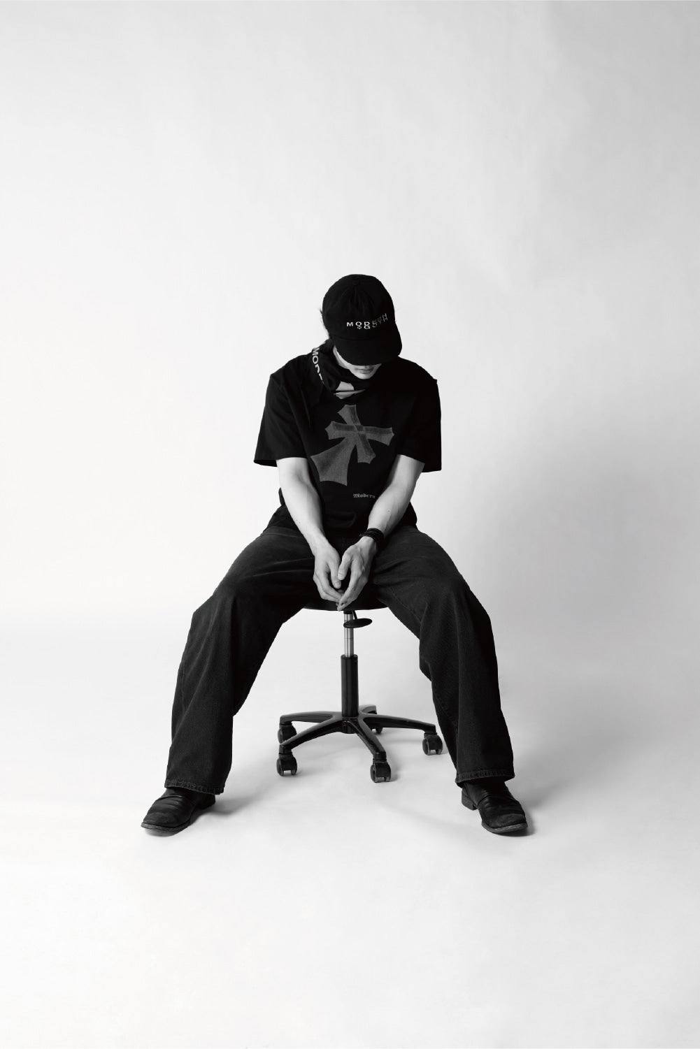 Hatchingroom - Tabber Symbol Graphic T-shirt (Black) product image 8 | TRAB K-Fashion Australia