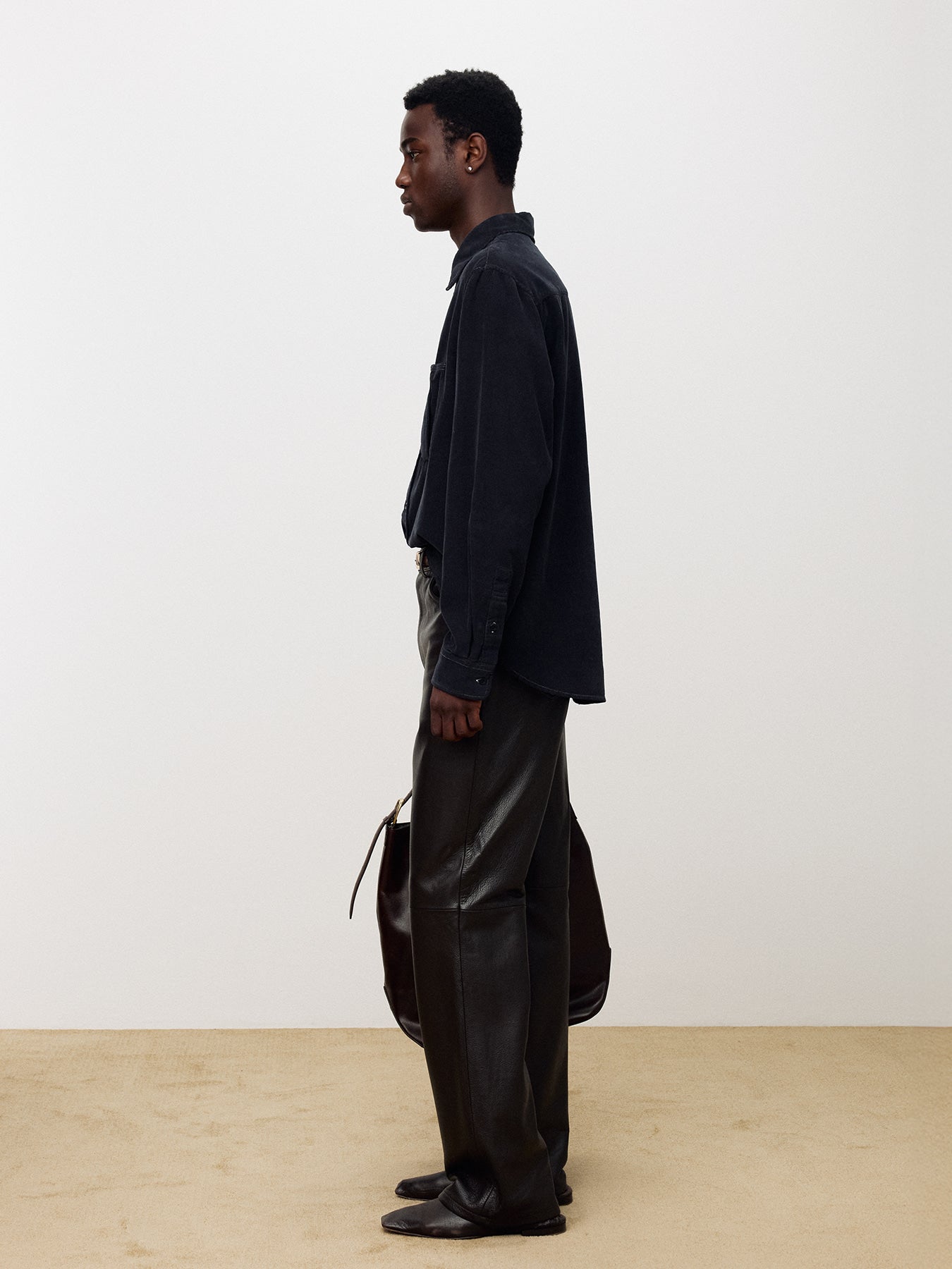 Tonywack - Garment-Dyed Corduroy Double Pocket Shirt (Navy) product image 2 | TRAB K-Fashion Australia