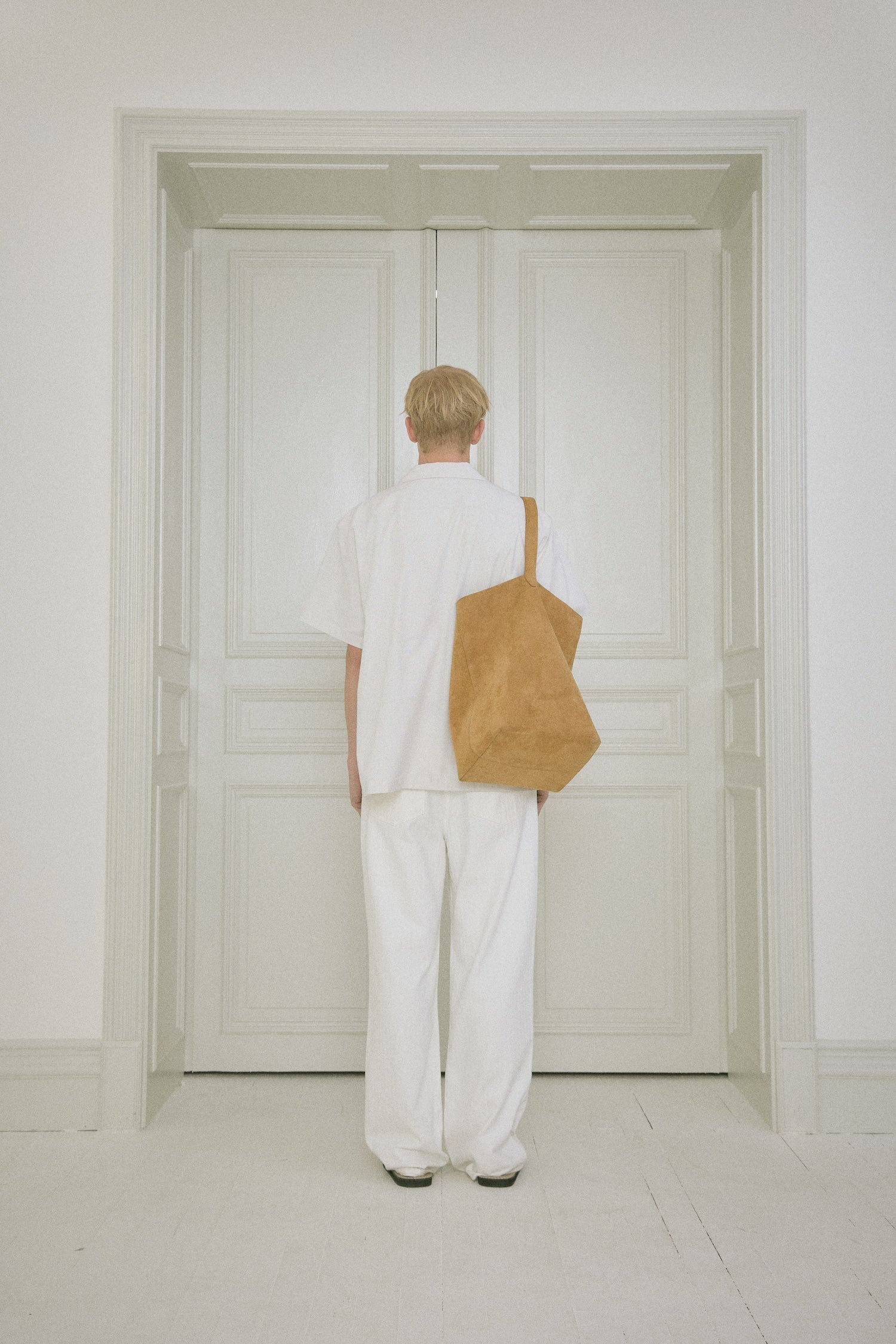 STU - Embroidery Patch Shirt (White) product image 4 | TRAB K-Fashion Australia