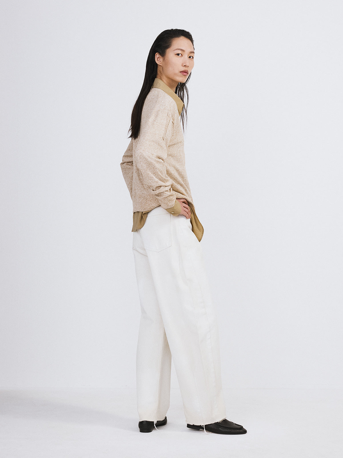 Recto - Painted Detail Curved Denim Pants (Ecru) product image 2 | TRAB K-Fashion Australia