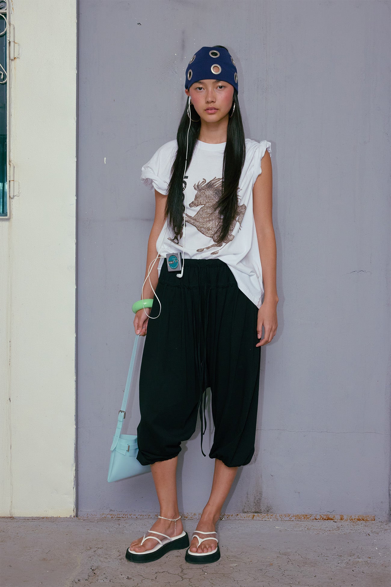 Deinet - Horse Graphic T-Shirt (White) product image 1 | TRAB K-Fashion Australia