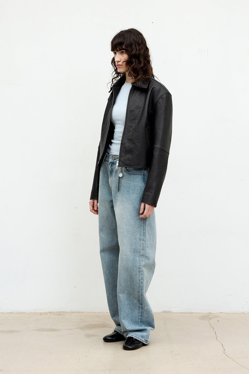 Coor - Lambskin Crop Leather Jumper (Black) product image 3 | TRAB K-Fashion Australia