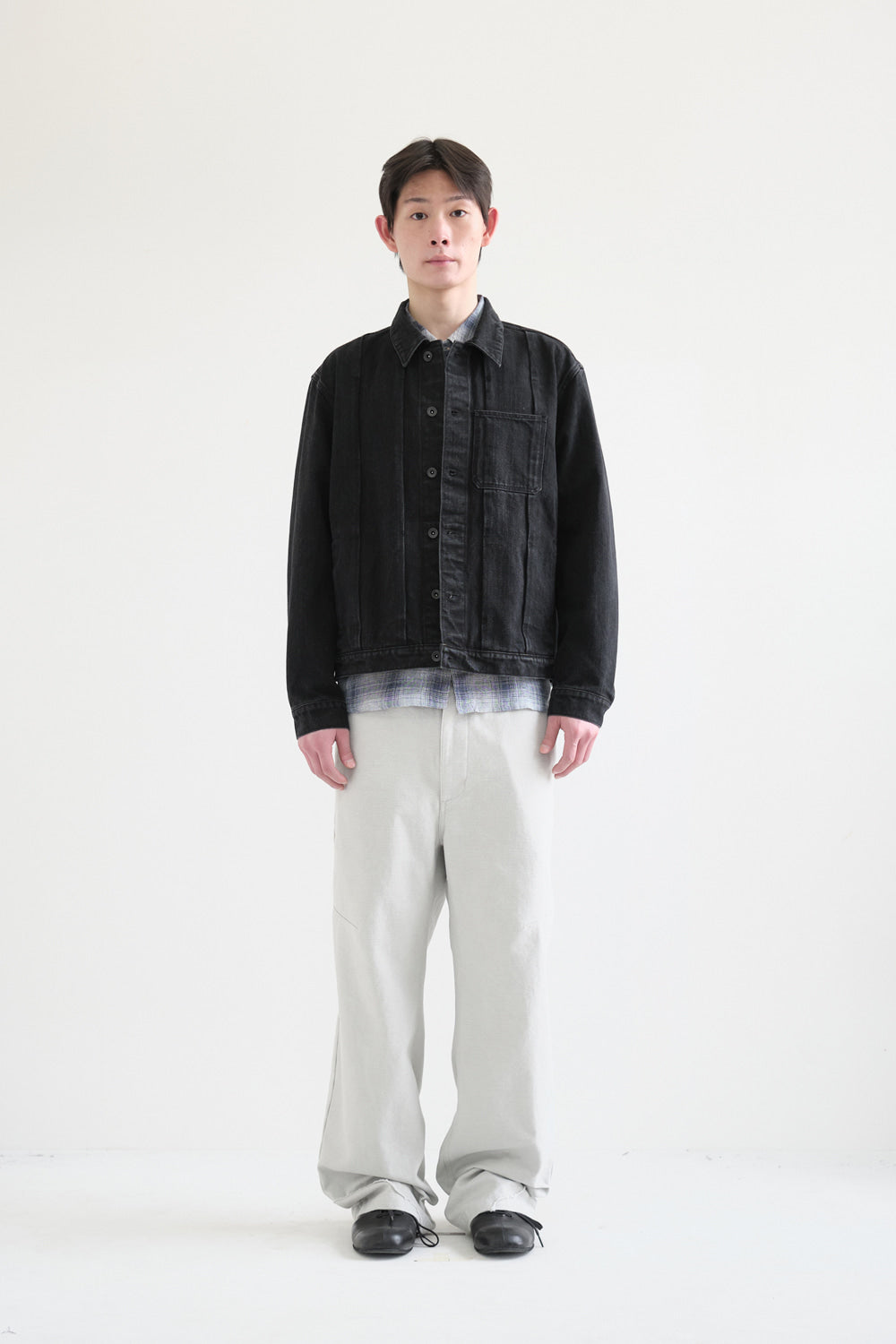 Hatchingroom - Trucker Jacket (Jet Black) product image 3 | TRAB K-Fashion Australia