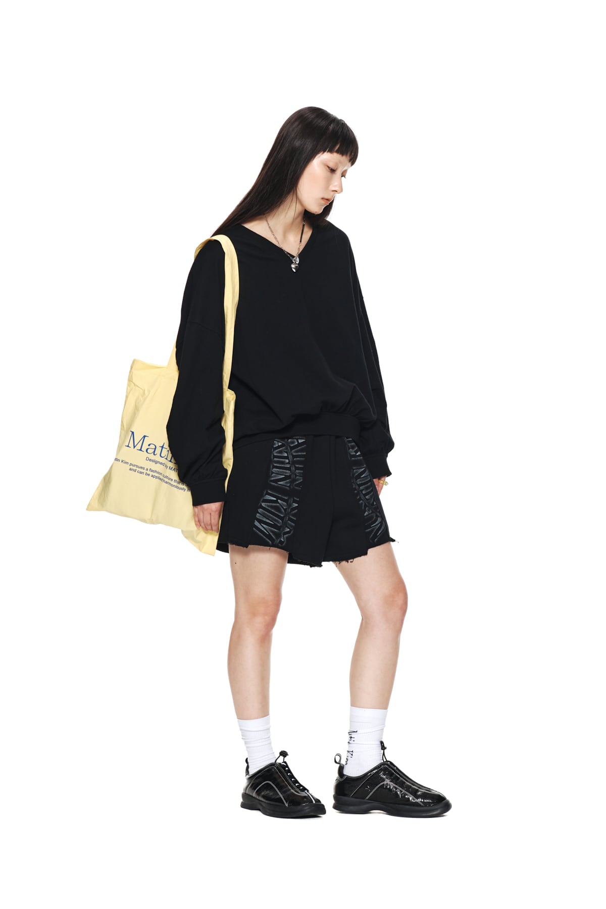 Matin Kim - Matin Crescendo Logo Sweatshorts (Black) product image 8 | TRAB K-Fashion Australia