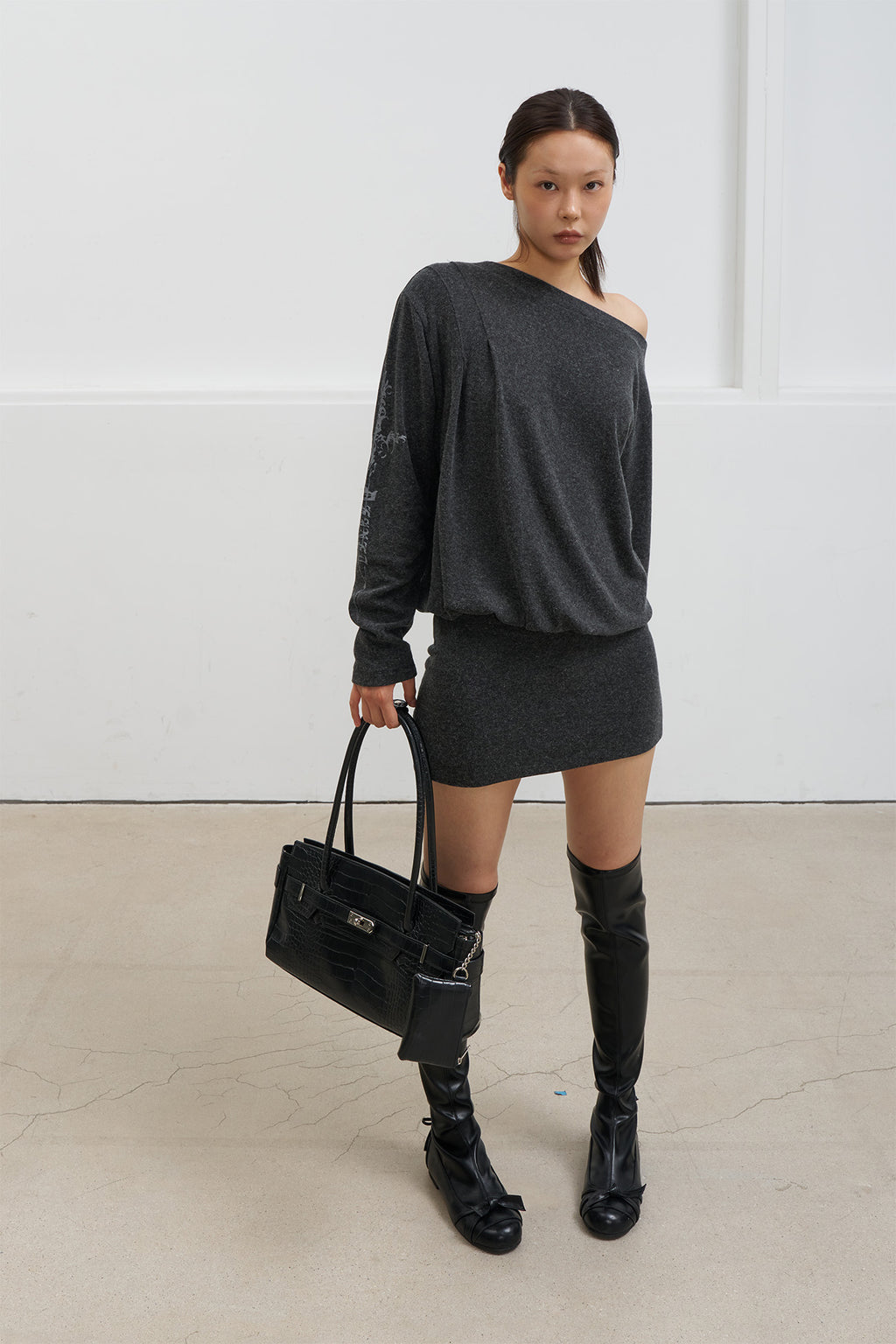 Deinet - Angel Off-Shoulder Dress (Charcoal) product image 5 | TRAB K-Fashion Australia