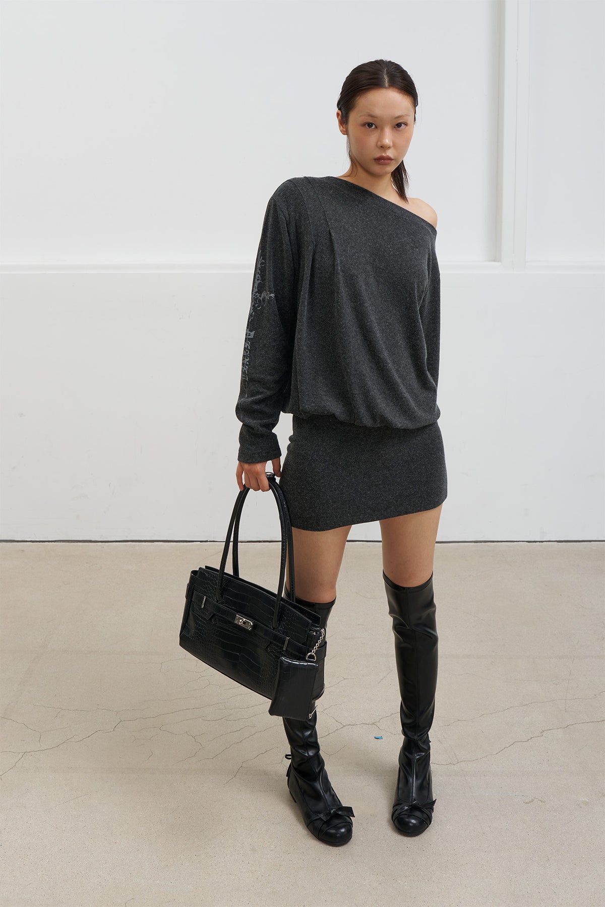Deinet - Angel Off-Shoulder Dress (Charcoal) product image 5 | TRAB K-Fashion Australia