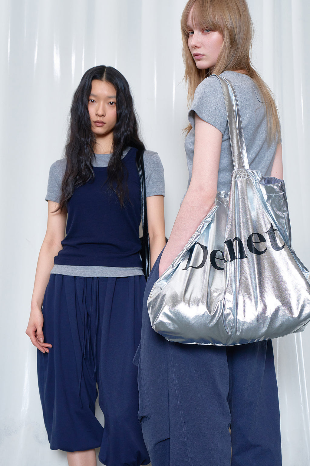 Deinet - D-Contrast T-Shirt (Navy) product image 8 | TRAB K-Fashion Australia