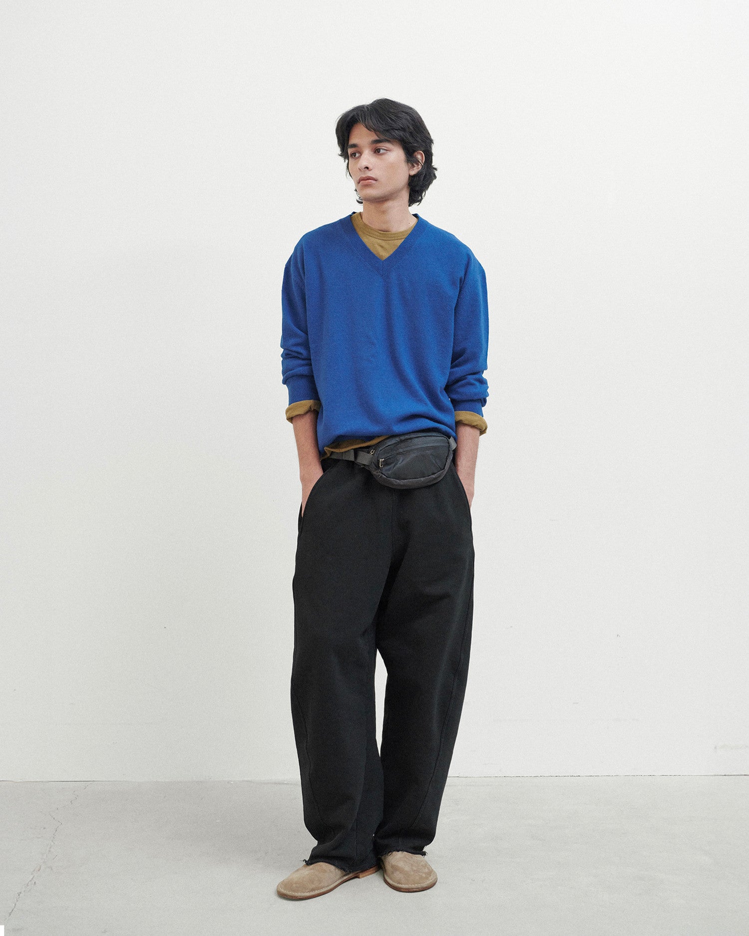 Brownyard - Extra Super Fine V Neck Knit (Blue) product image 1 | TRAB K-Fashion Australia