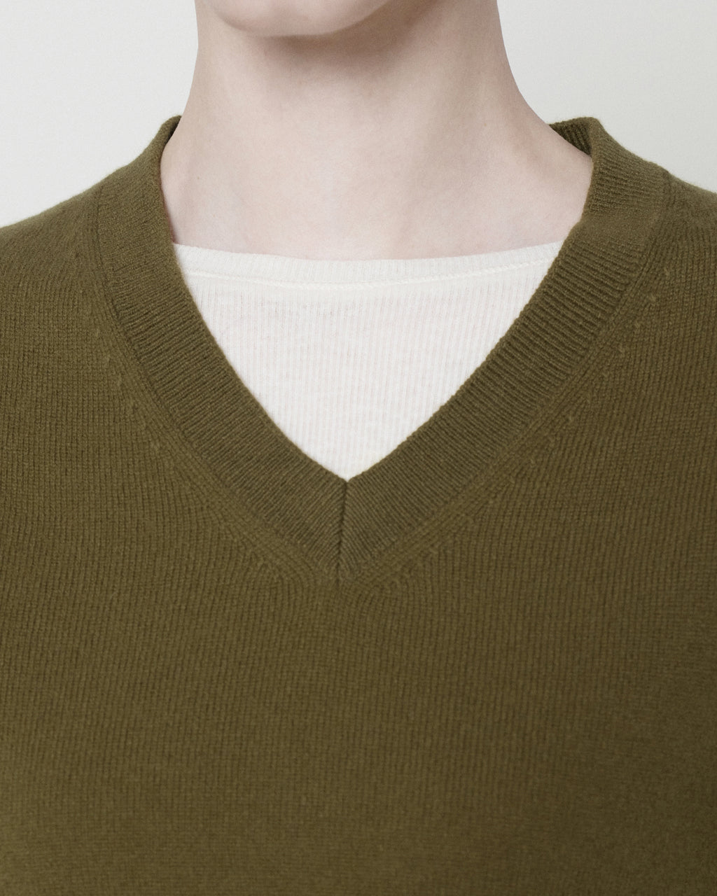 Brownyard - Extra Super Fine V Neck Knit (Olive) product image 4 | TRAB K-Fashion Australia