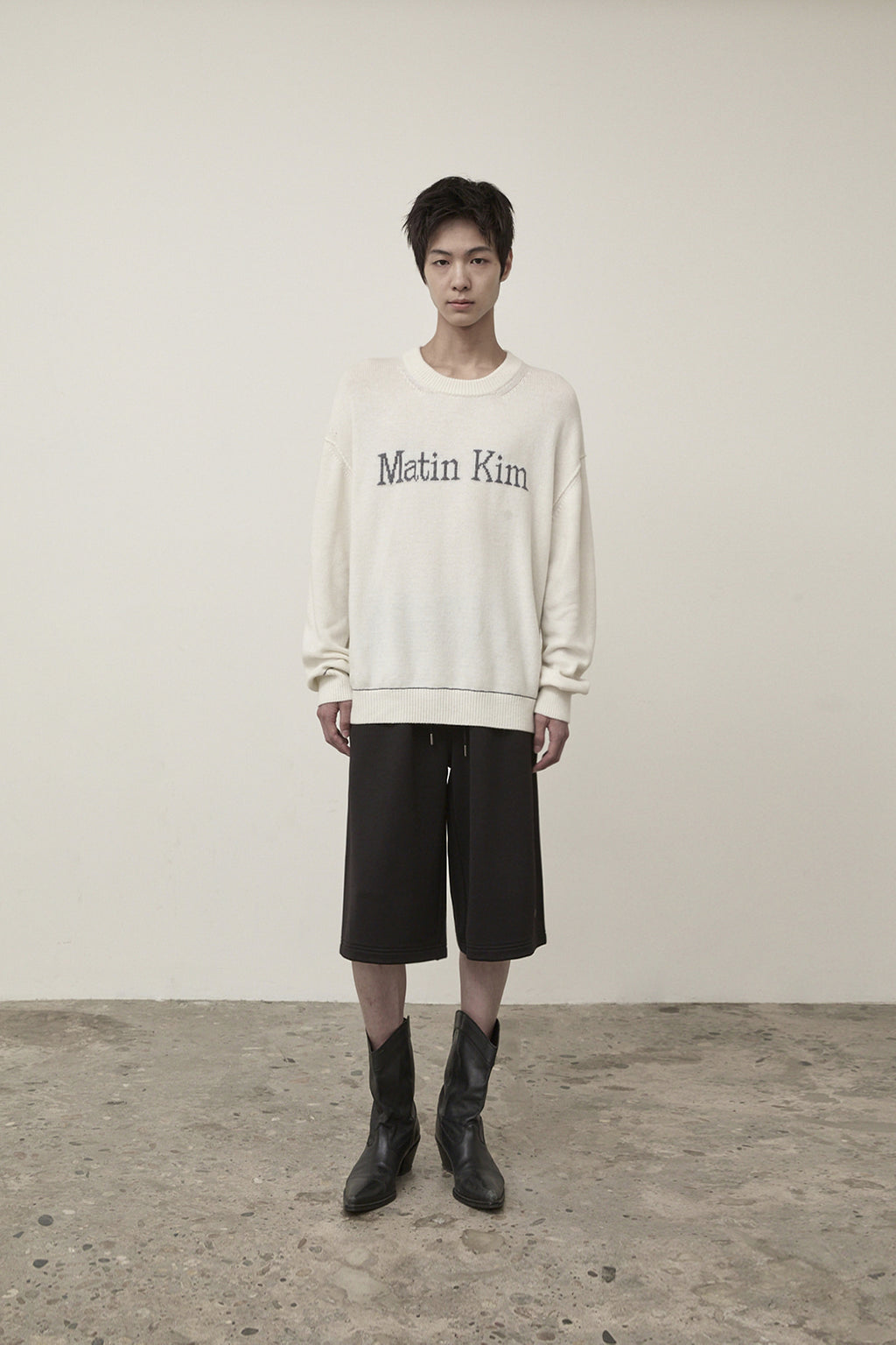 Matin Kim - Color Trim Line Logo Pullover (Ivory) product image 5 | TRAB K-Fashion Australia