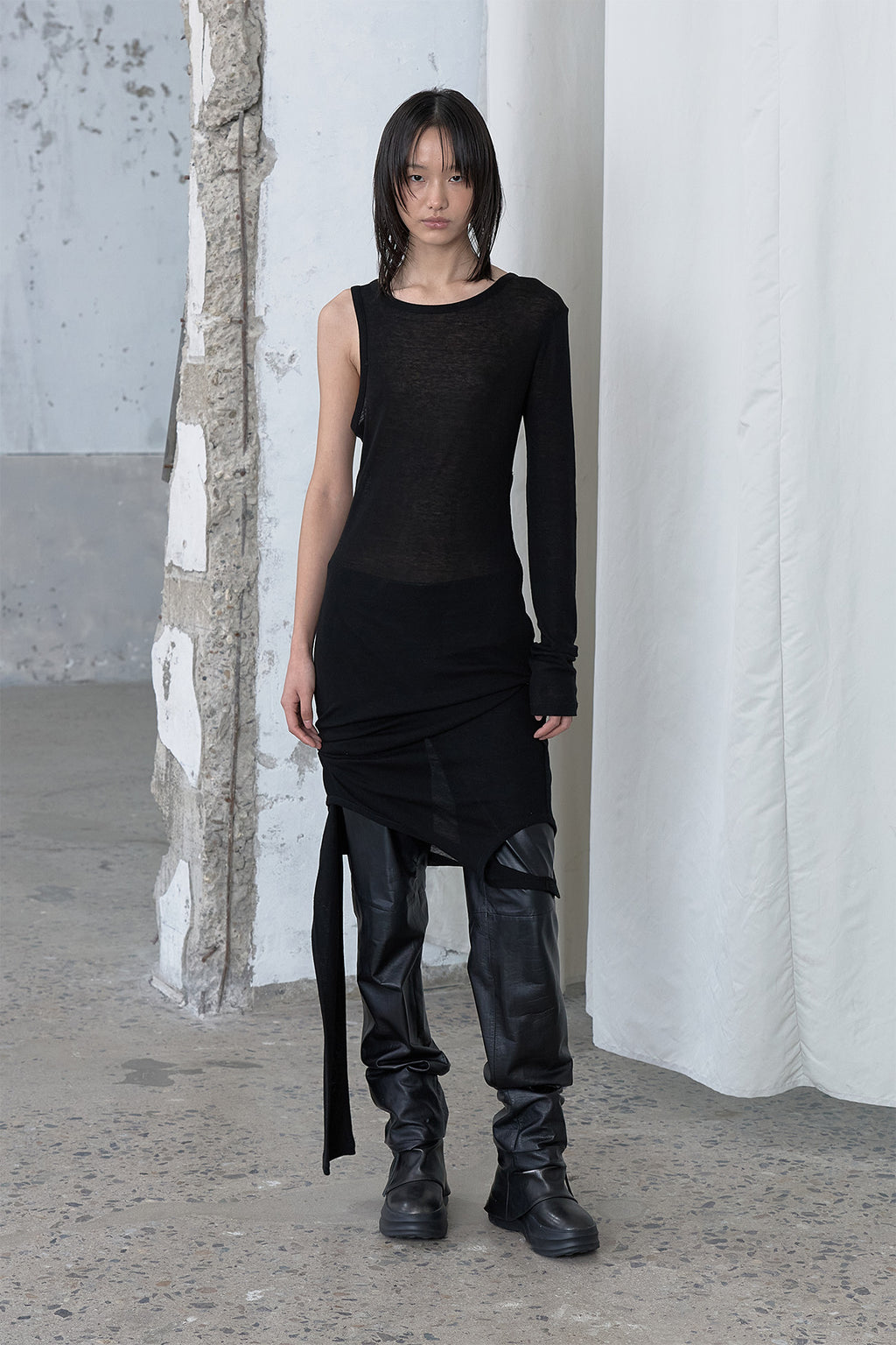 Deinet - Layered Long Sleeve (Black) product image 4 | TRAB K-Fashion Australia