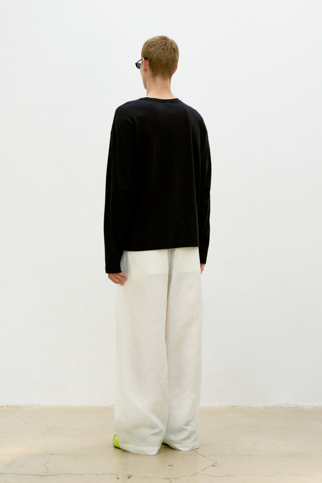 Coor - Linen Blend Long Sleeve T-Shirt (Black) product image 4 | TRAB K-Fashion Australia