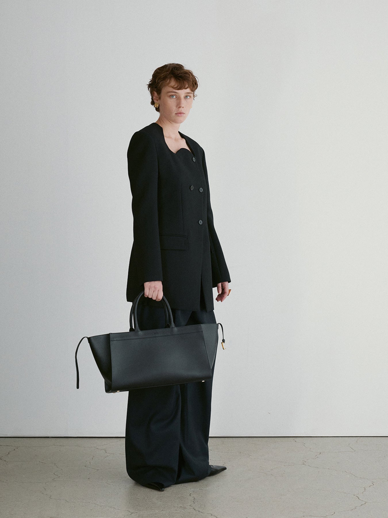 Recto - Rc Signature Curved Neck Long Jacket (Black) product image 3 | TRAB K-Fashion Australia