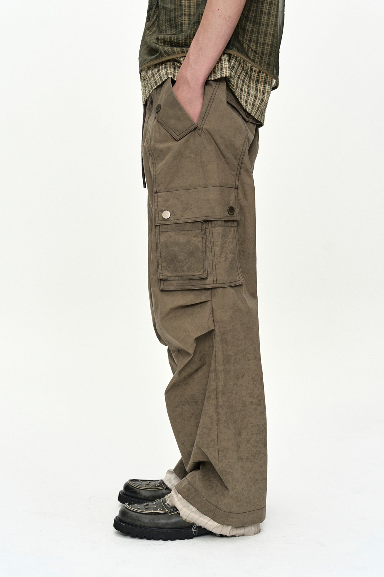 Andersson Bell - Carpenter Cargo Wide-Leg Trousers (Khaki Brown) product image 5 | TRAB K-Fashion Australia
