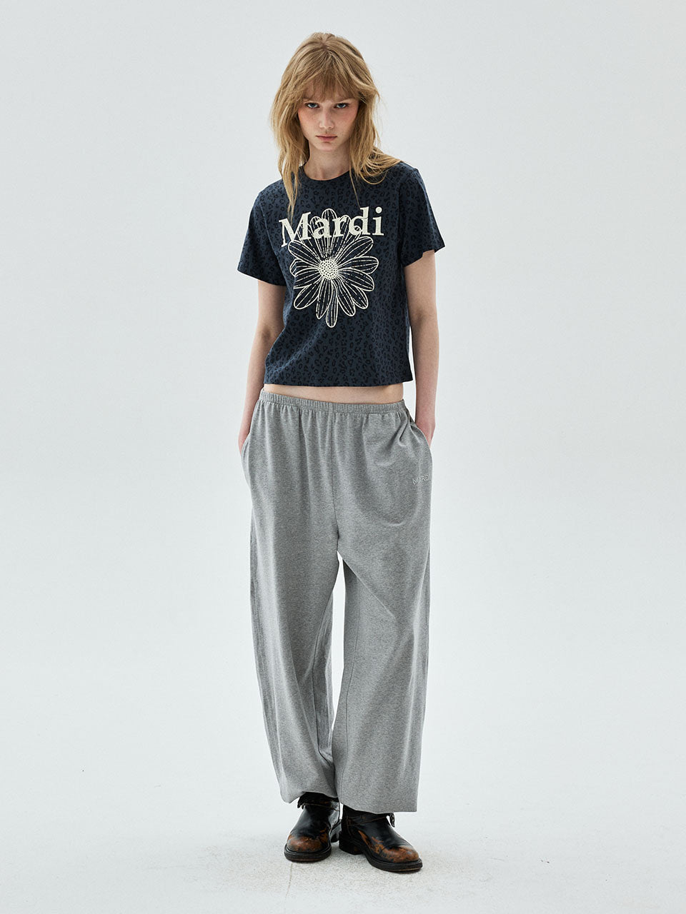 Mardi Mercredi - Jogger Pants Mardi Logo Hotfix (Grey) product image 1 | TRAB K-Fashion Australia