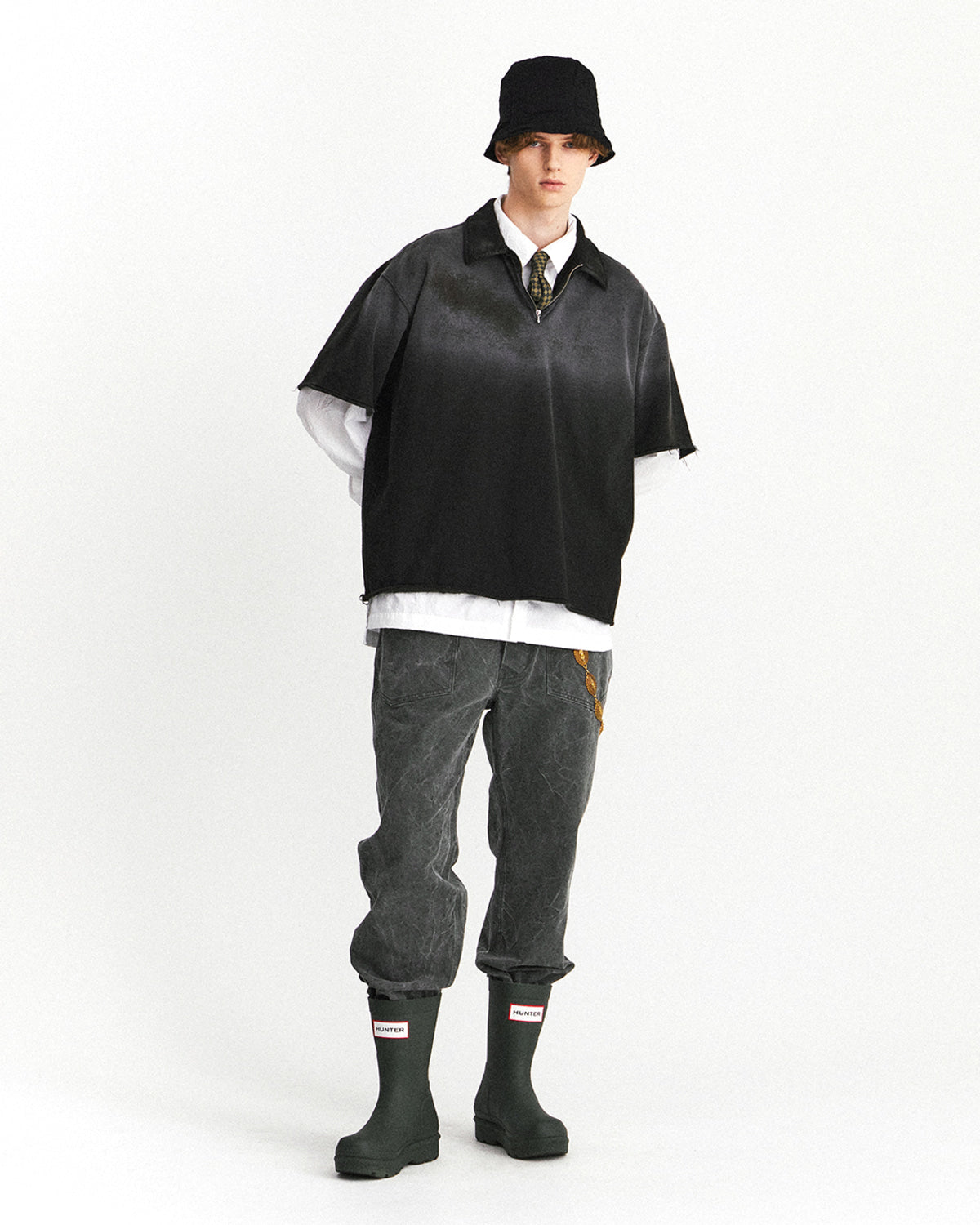 Eastlogue - Cut Out Collar Sweat (Black) product image 1 | TRAB K-Fashion Australia