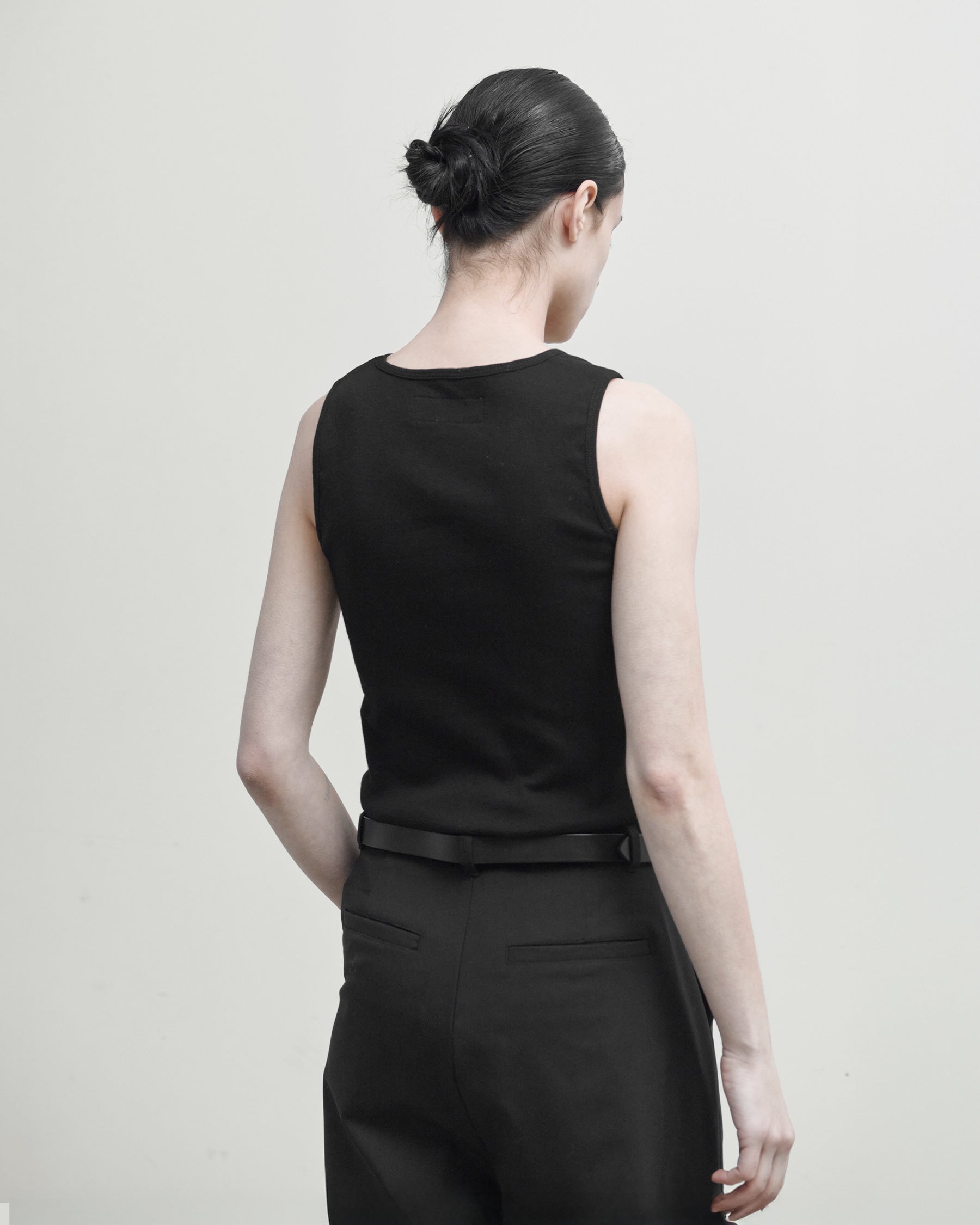 Brownyard - V Neck Top Sleeveless (Black) product image 2 | TRAB K-Fashion Australia